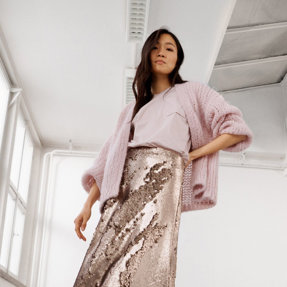 לא רק לבן: מה לובשים בערב החג?