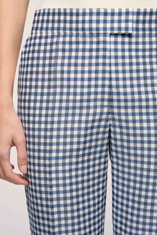 מכנסיים מחוייטים בגזרת סלים פיט עם הדפס משבצותהרכב: 55% פשתן, 45% כותנההדוגמנית בגובה 1.78 ולובשת מידה 42 איטלקית