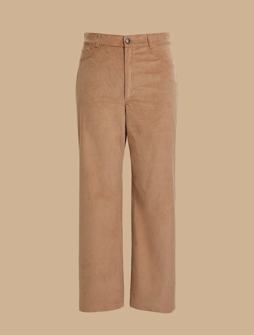 מכנסי קורדרוי רחבים מבד סטרץ'הרכב: 75% כותנה, 23% פוליאסטר, 2% אלסטןהדוגמנית בגובה 1.78 ולובשת מידה 46 איטלקית