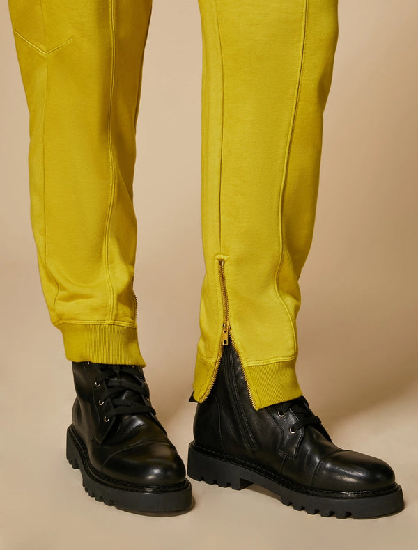 מכנסי לאונג' משילוב כותנה בצבע חרדל רגל צרה סיומת ריצ'רץ