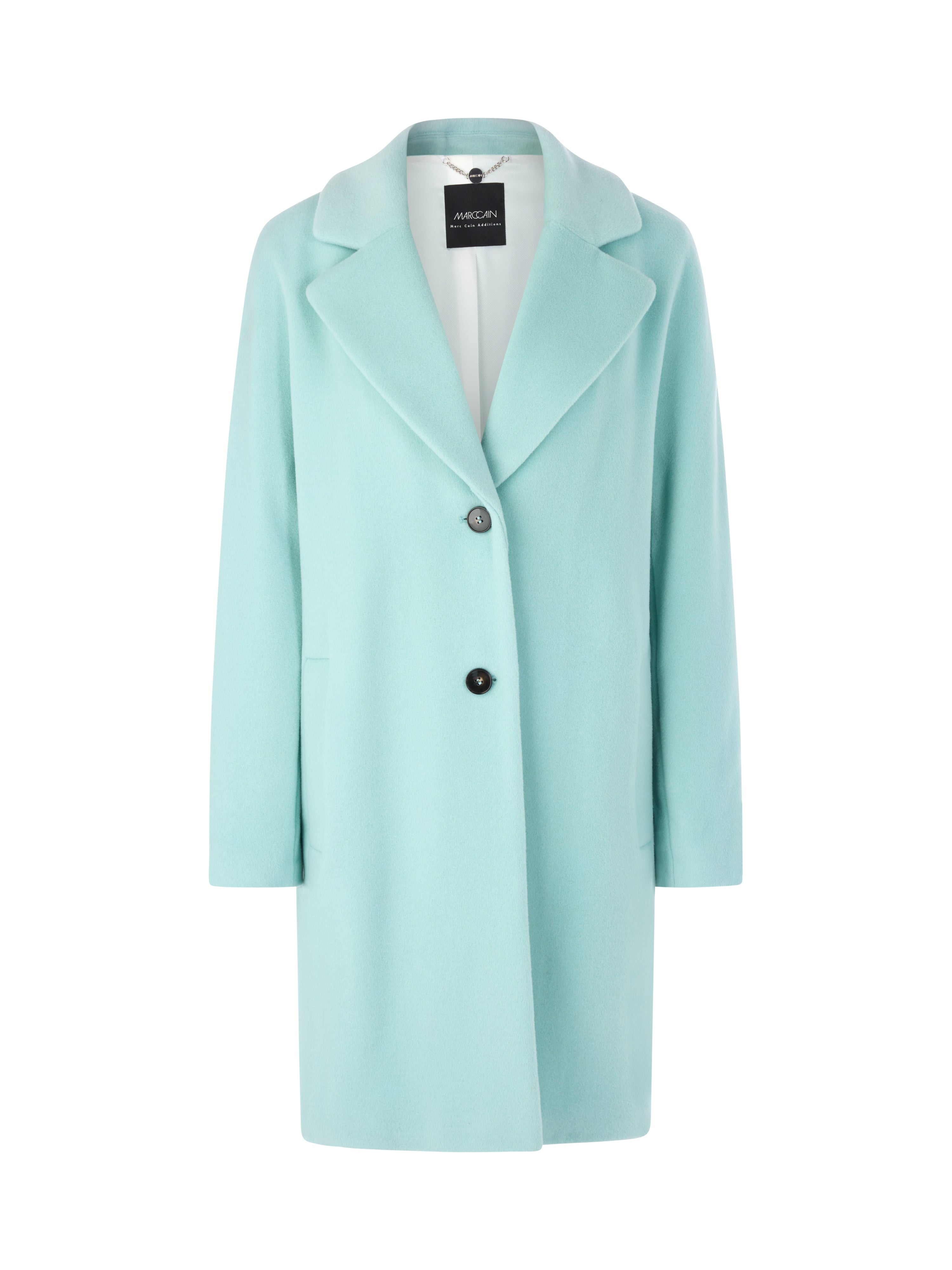 מעיל בגזרה ישרה עם כתפיים משוחררות, כיסים צדדיים וצווארון רחבבגוון טורקיז שמתאים לשילוב עם מגוון פריטיםמתאים ללבוש יומיומי וגם להופעה אלגנטיתהרכב: 52% אלפקה, 26% צמר, 22% פוליאמידהדוגמנית בגובה 1.79 ולובשת מידה 3 של מארק קיין