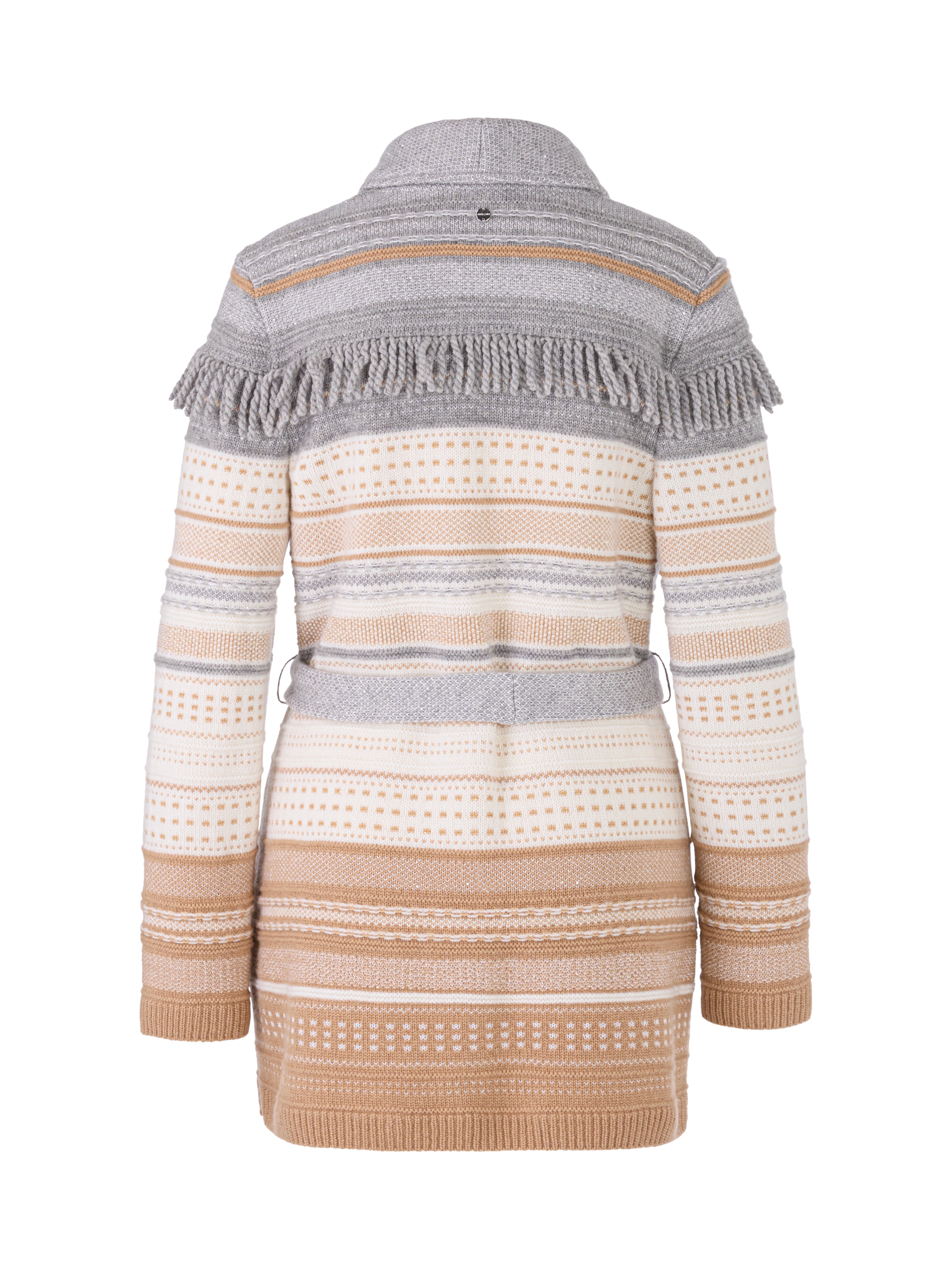 קרדיגן סרוג בגווני אפור וחום עם דוגמה נורדית מסורתיתכולל כפתורים קדמיים וחגורת קשירה תואמת למותןהרכב בד: 45% צמר בתולי, 38% קשמיר, 10% פוליאמיד, 7% משיהדוגמנית בגובה 1.79 מ' ולובשת מידה 3 של מארק קיין