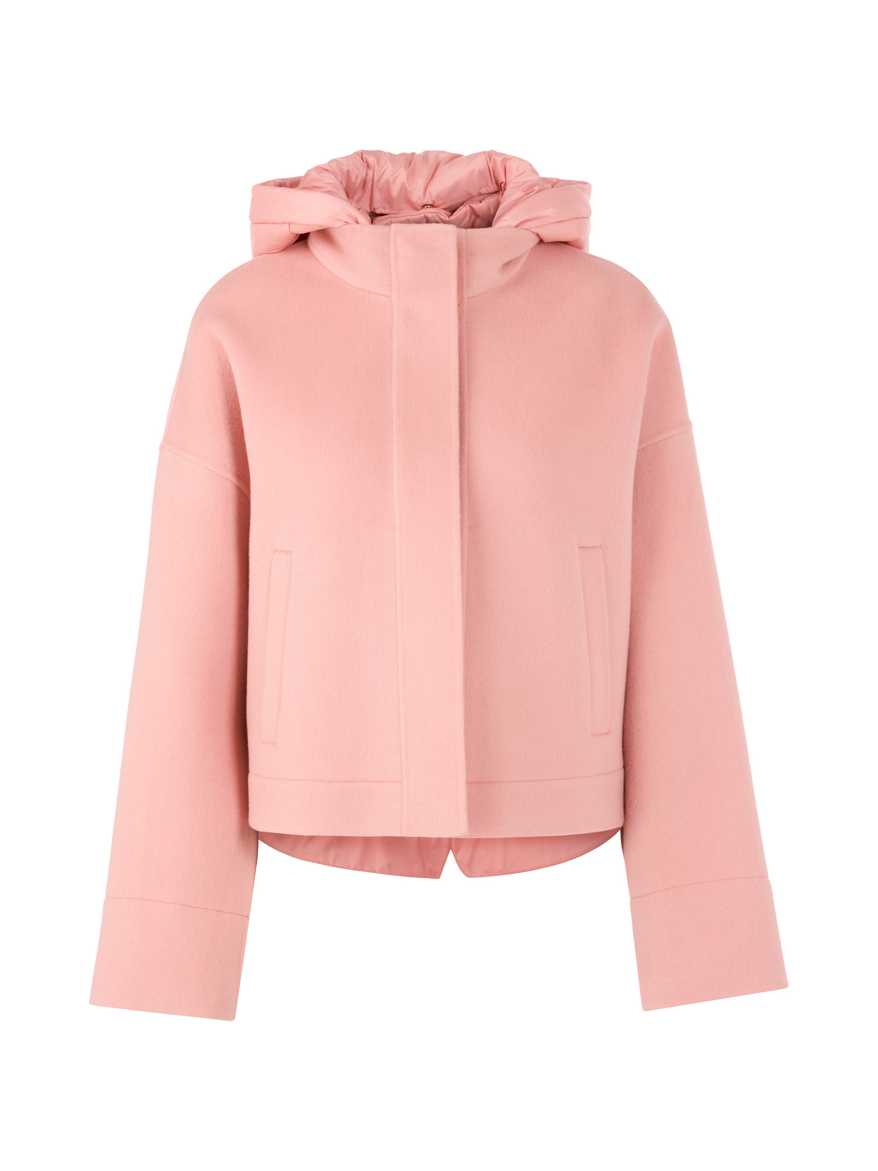 ז'קט עשוי צמר בגזרה ישרה עם קפוצ'ון וכיסים צדדייםהרכב: 100% צמרהדוגמנית בגובה 1.79 ולובשת מידה 3 של מארק קיין