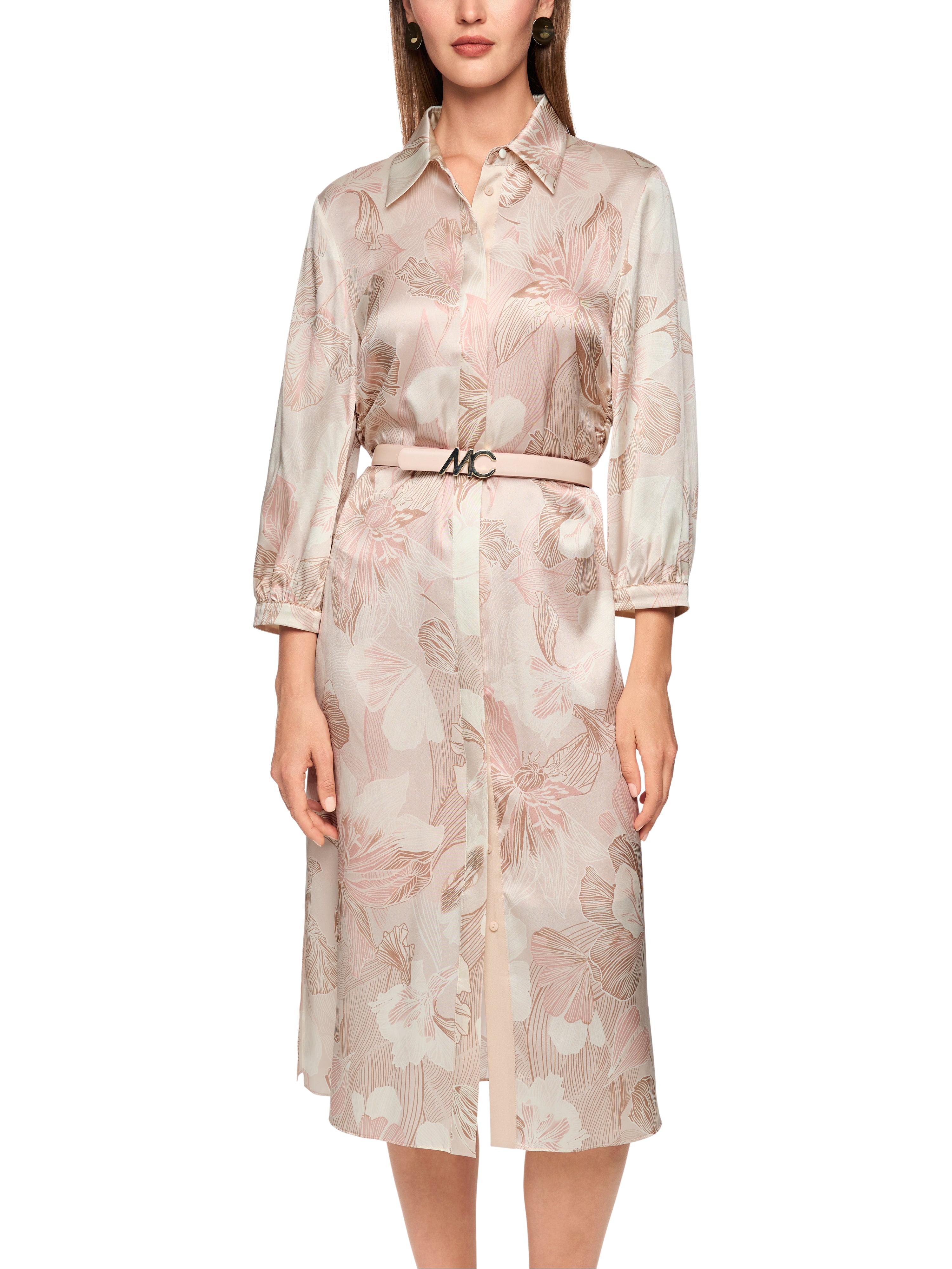 שמלת חולצה משי עם הדפס פרחוני ושרוולים 3/4הרכב: 92% משי, 8% אלסטןהדוגמנית בגובה 1.79 ולובשת מידה 3 של מארק קיין