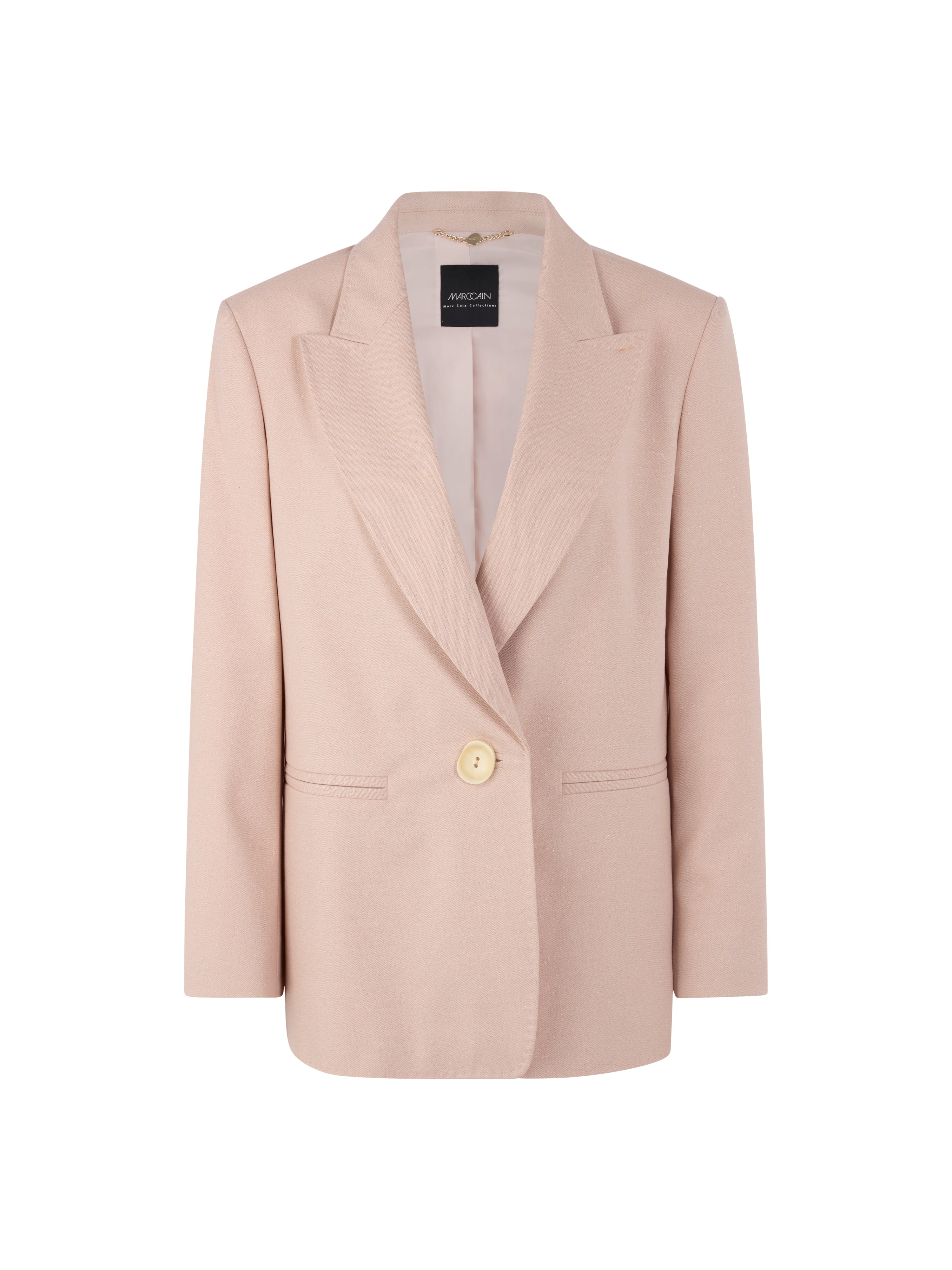 בלייזר בגזרה ישרה סגנון בויפרנד קז'ואל עם סגירת כפתורהרכב: 60% פוליאסטר, 31% ויסקוזה, 3% אלסטן, 3% פוליאמיד, 3% סיבים מתכתייםהדוגמנית בגובה 1.79 ולובשת מידה 3 של מארק קיין