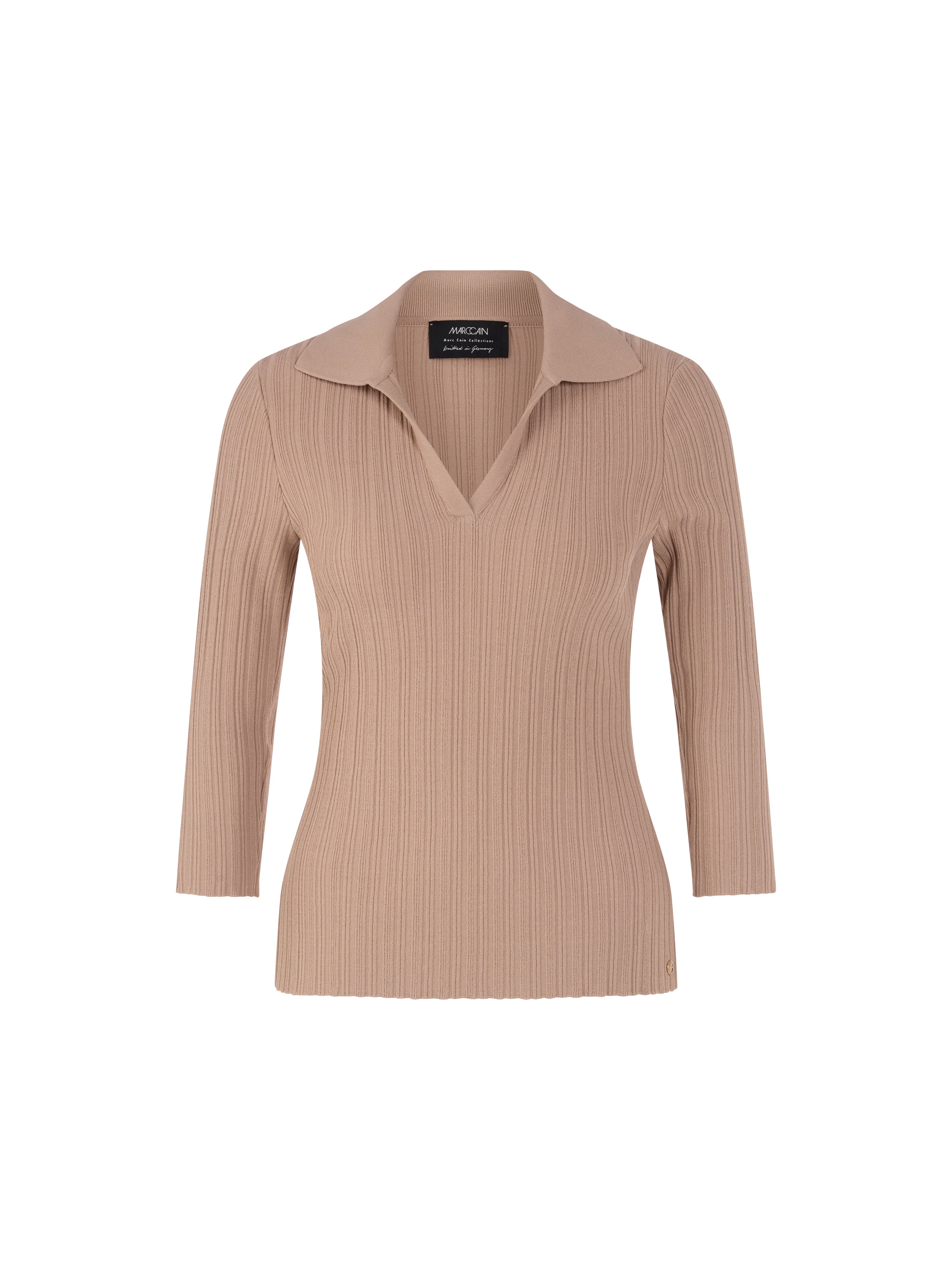 סריג דק בגזרה צמודה עם שרוולים באורך 3/4 וצווארון פולוהרכב: 88% ויסקוזה, 12% פוליאסטרהדוגמנית בגובה 1.79 ולובשת מידה 3 של מארק קיין