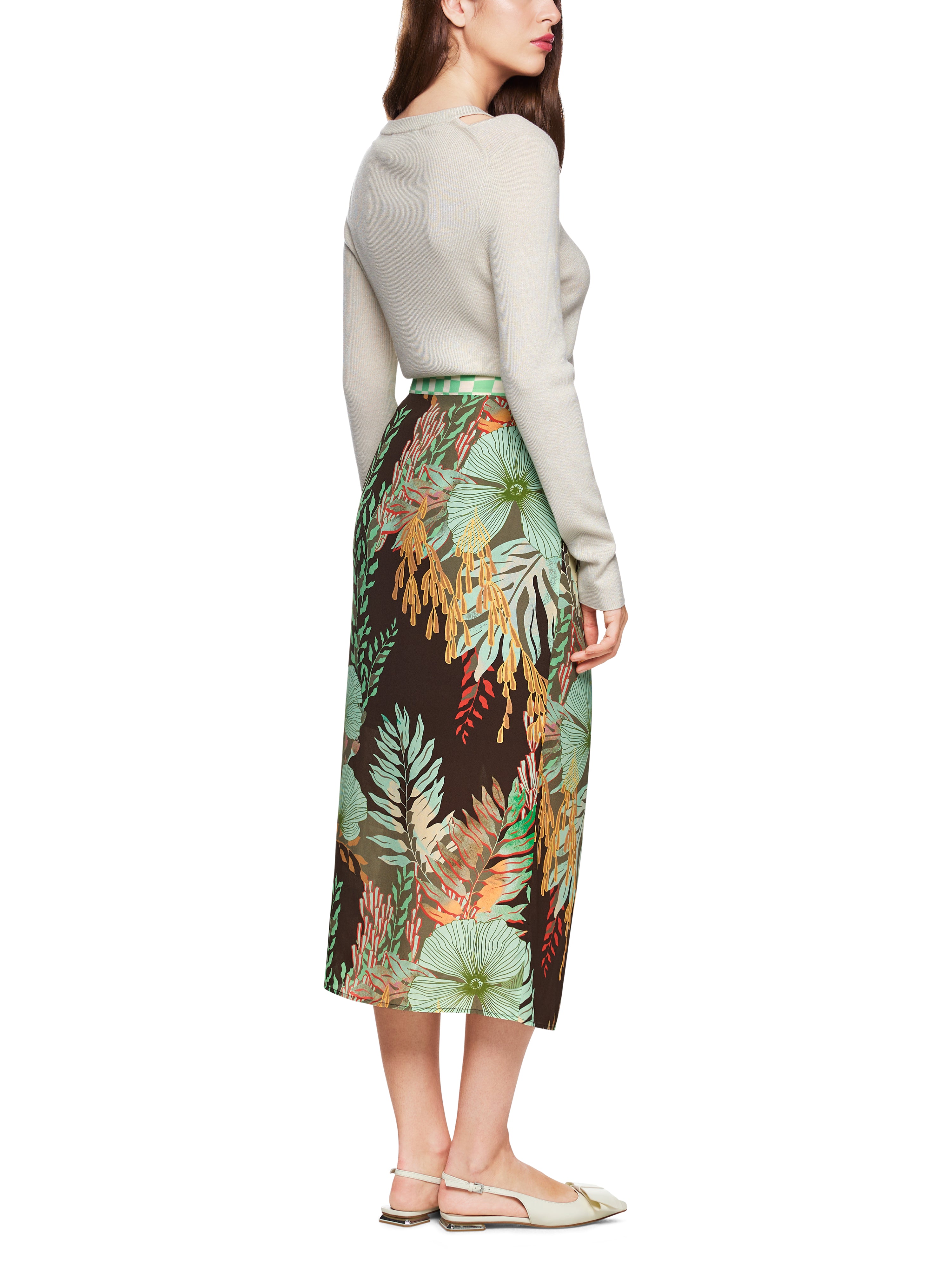 חצאית מידי עם הדפס פרחוני בסגירת רוכסן צדדיהרכב: 66% ויסקוזה, 34% משיהדוגמנית בגובה 1.79 ולובשת מידה 3 של מארק קיין