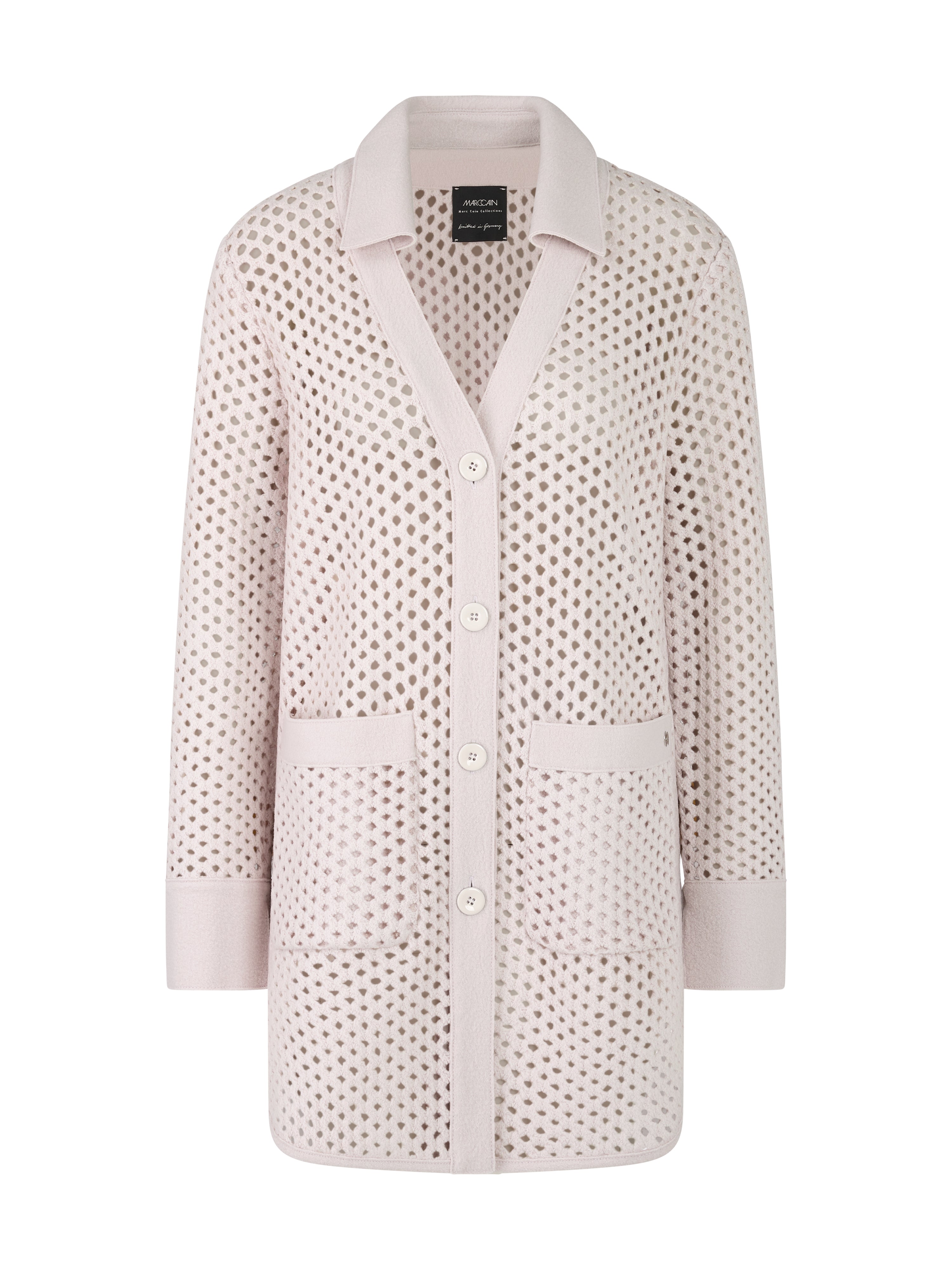 קרדיגן עשוי צמר בגזרה ישרה עם צווארון V וסגירת כפתוריםהרכב: 100% צמרהדוגמנית בגובה 1.79 ולובשת מידה 3 של מארק קיין