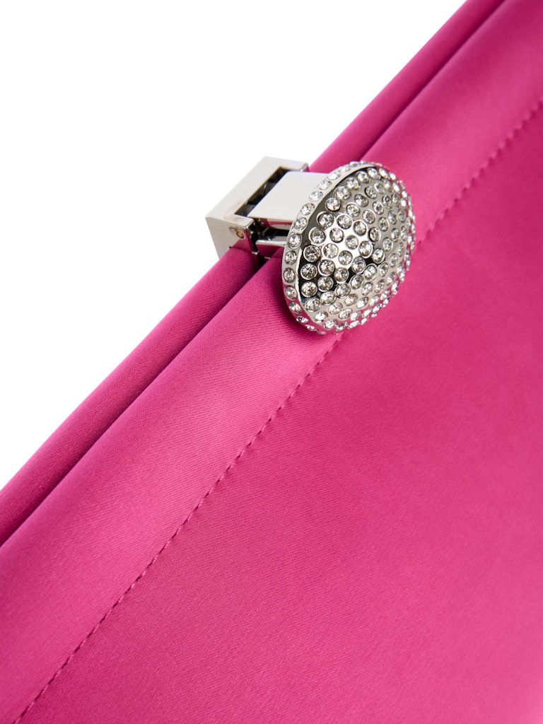 תיק קלאץ' אלגנטי מסאטן, עם סוגר מתכתי מעוטר אבני קריסטל.מידות: 23*7*13 ס"מהרכב: 100% פוליאסטר