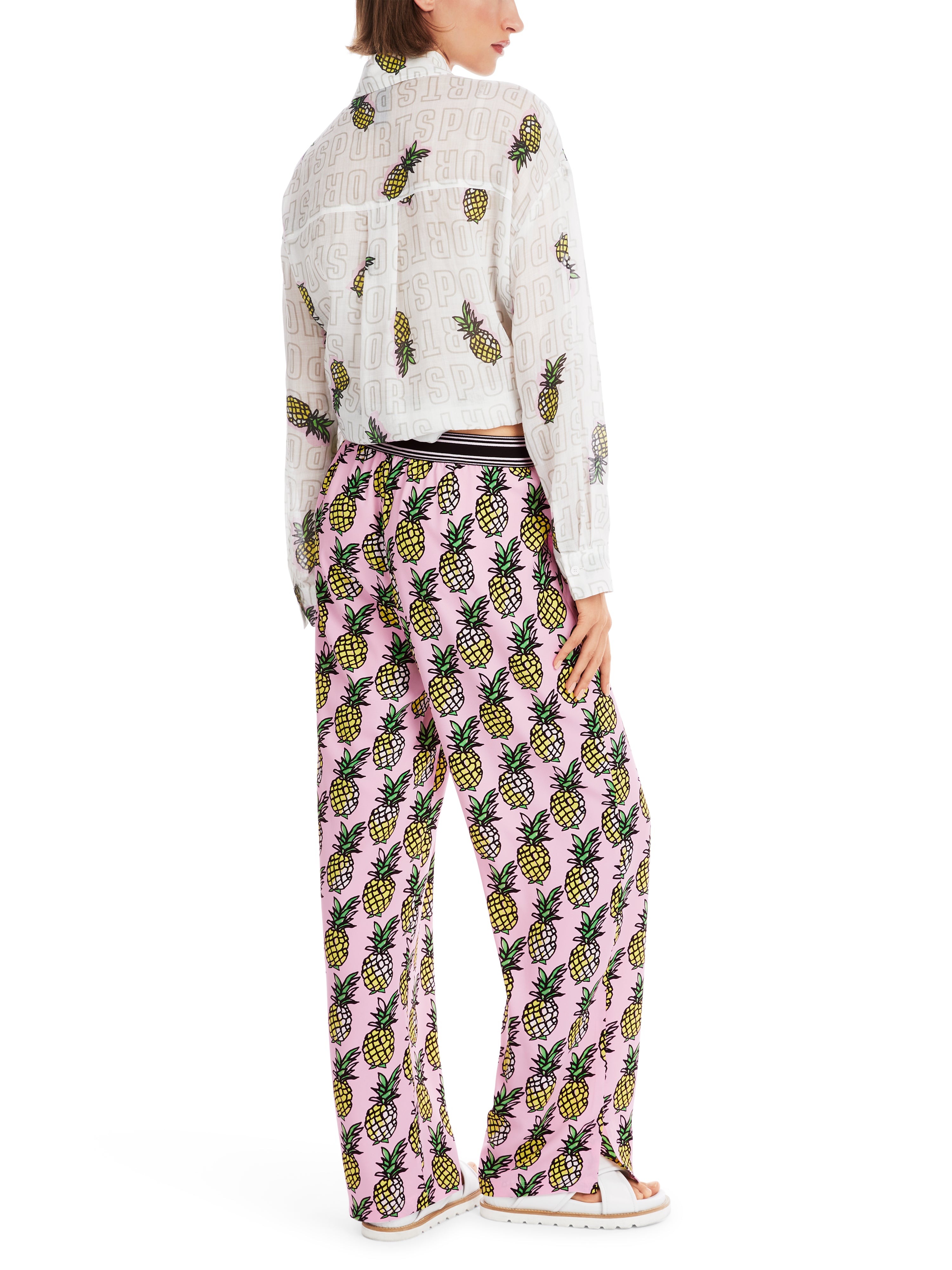 מכנסים מתרחבים