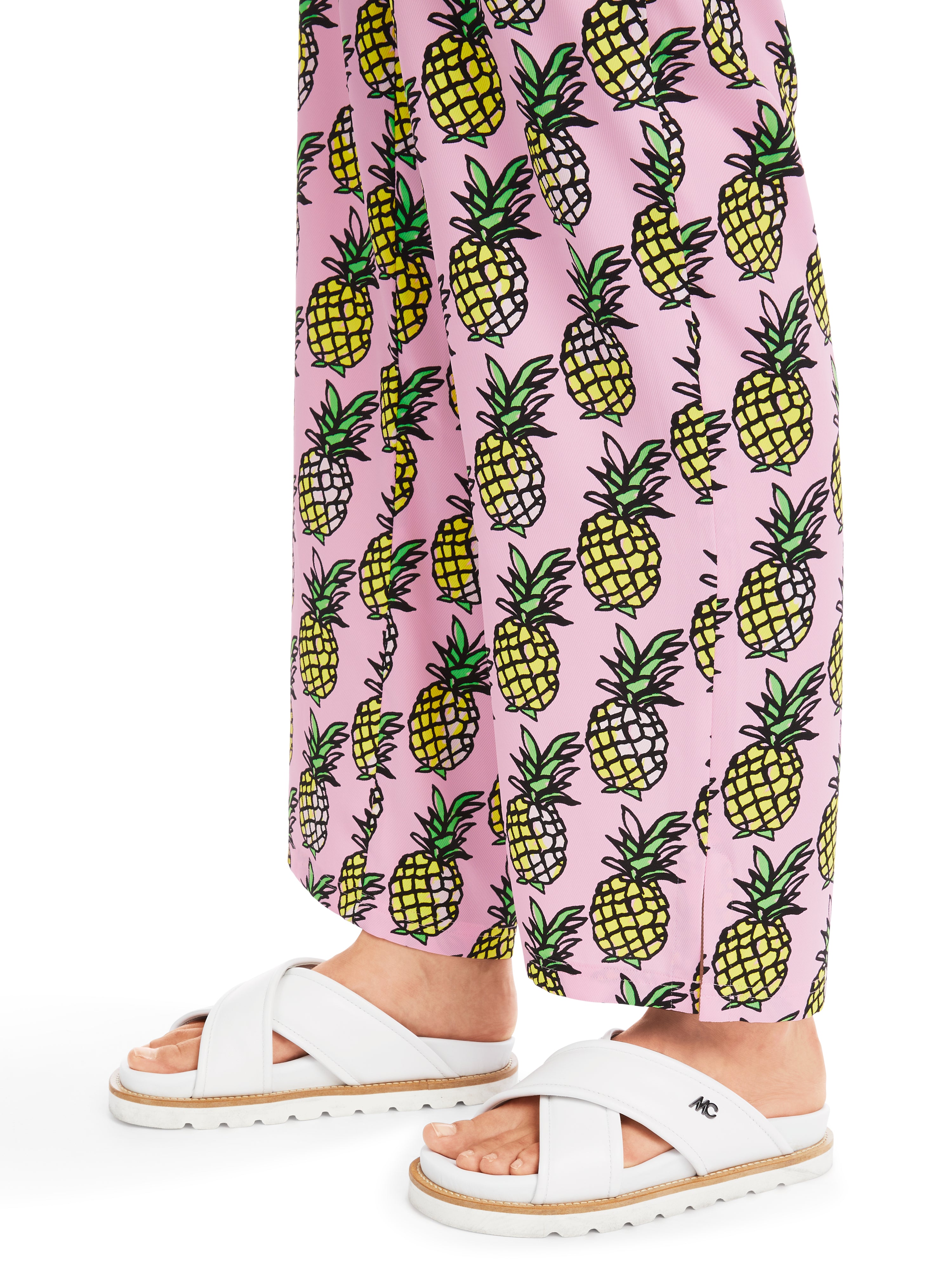 מכנסים מתרחבים