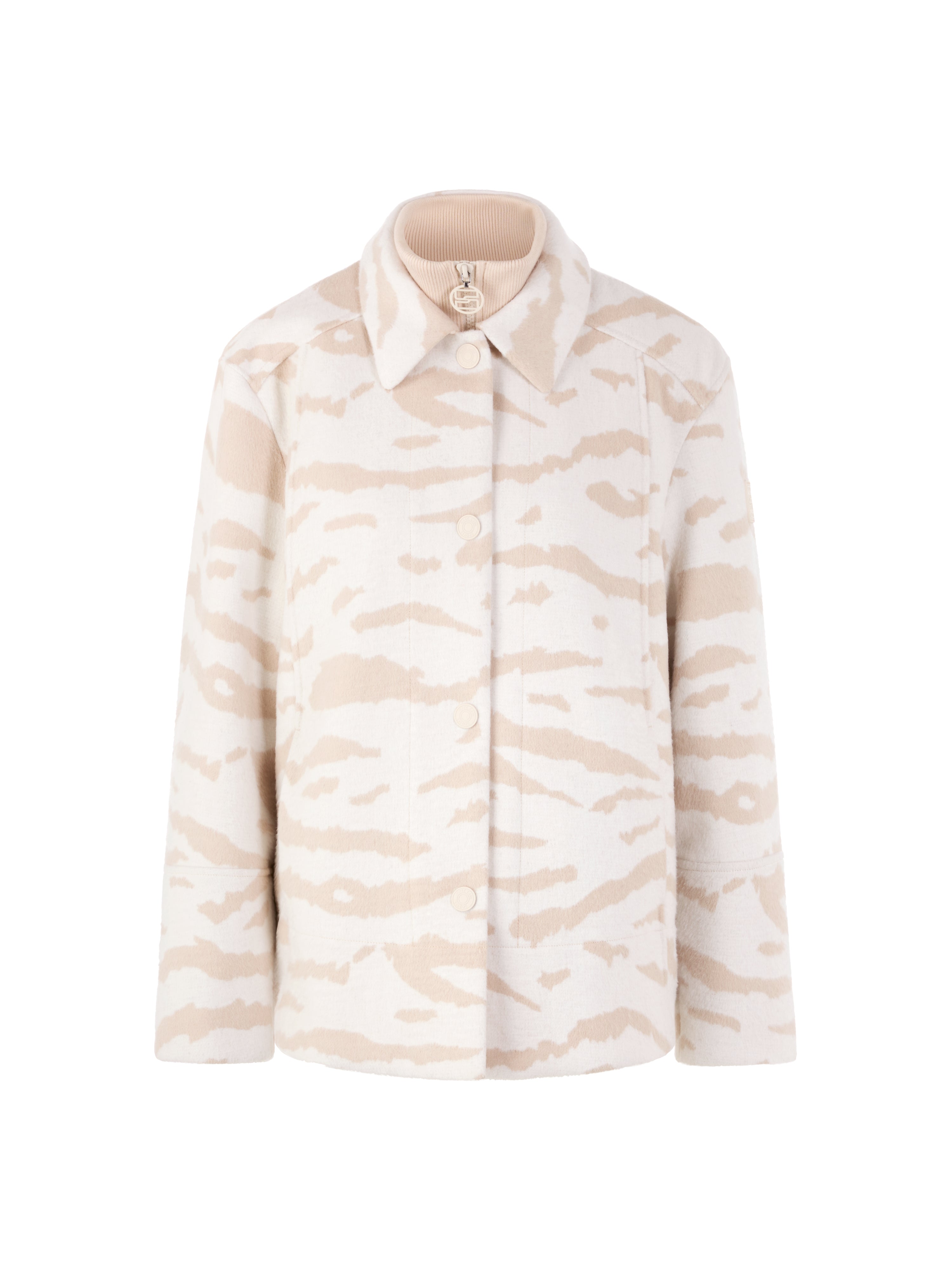 ז'קט ספורטיבי בגזרה ישרה עם כפתורי לחץ וסגירת רוכסןהרכב: 50% פוליאמיד, 50% צמרהדוגמנית בגובה 1.79 ולובשת מידה 3 של מארק קיין