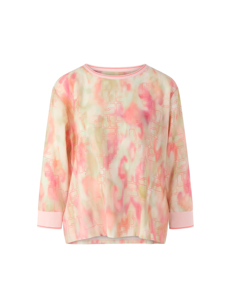 חולצה בגזרה רחבה ונינוחה, מבד ויסקוזה רך בהדפס צבעוני. שרוולים באורך 3/4, וצווארון עגול, בגימור מנג'טים ארוגים בדוגמת פסים.הרכב: 85% ויסקוזה, 15% פוליאמידהדוגמנית בגובה 1.79 ולובשת מידה 3 של מארק קיין