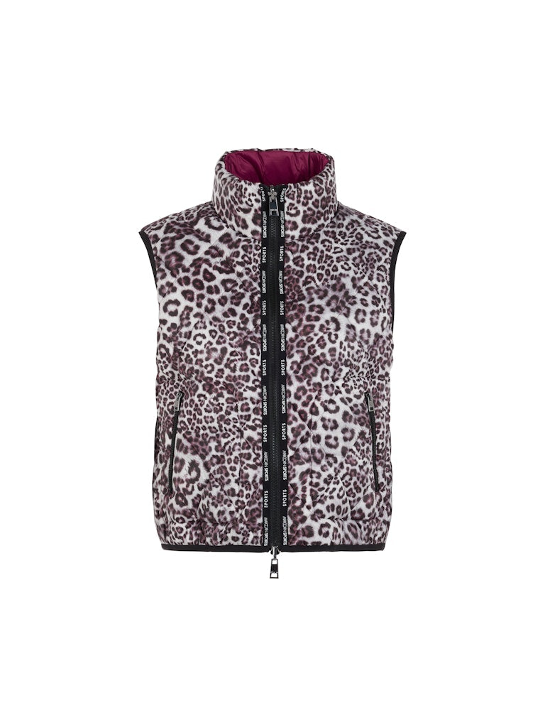 וסט קווילט דו צדדי מרופד ומחמם, צידו האחד של הוסט בגוון בורדו, וצידו השני בהדפס מנומר. עם צווארון גבוה, שני כיסים צידיים נסגרים, וסגירת רוכסן דו כיווני.הרכב: 100% פוליאסטר ממוחזרהדוגמנית בגובה 1.79 ולובשת מידה 3 של מארק קיין