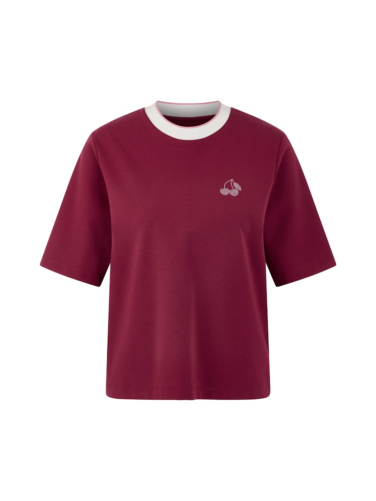 חולצת טי בגזרה ישרה ונינוחה, עם שרוולים באורך המרפק.הרכב: 47% כותנה, 47% מודל, 6% אלסטןהדוגמנית בגובה 1.79 ולובשת מידה 3 של מארק קיין