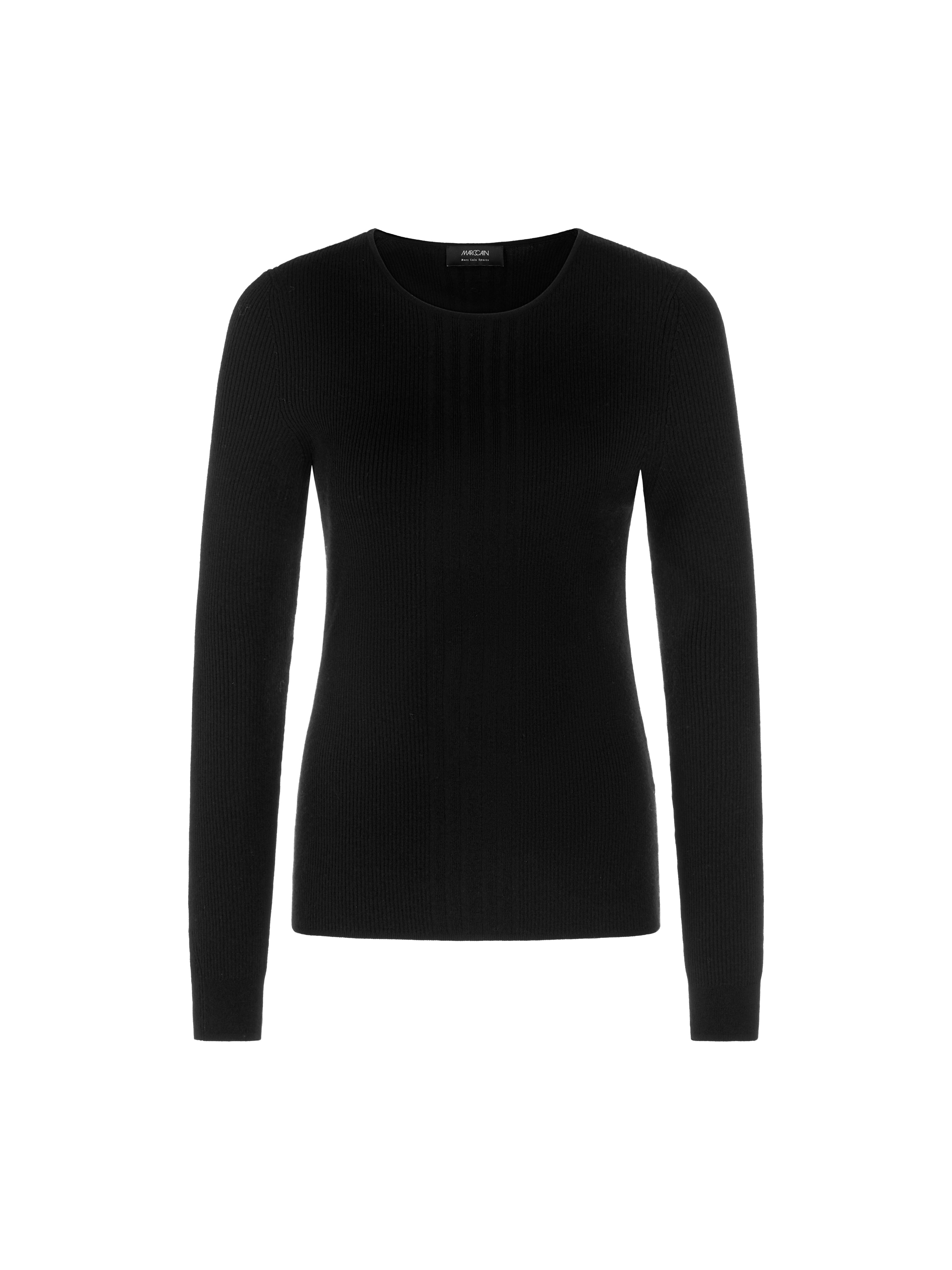 סריג בגזרה צמודה עם צווארון עגולהרכב: 47% צמר, 38% ויסקוזה, 10% פוליאמיד, 5% קשמירהדוגמנית בגובה 1.79 ולובשת מידה 3 של מארק קיין