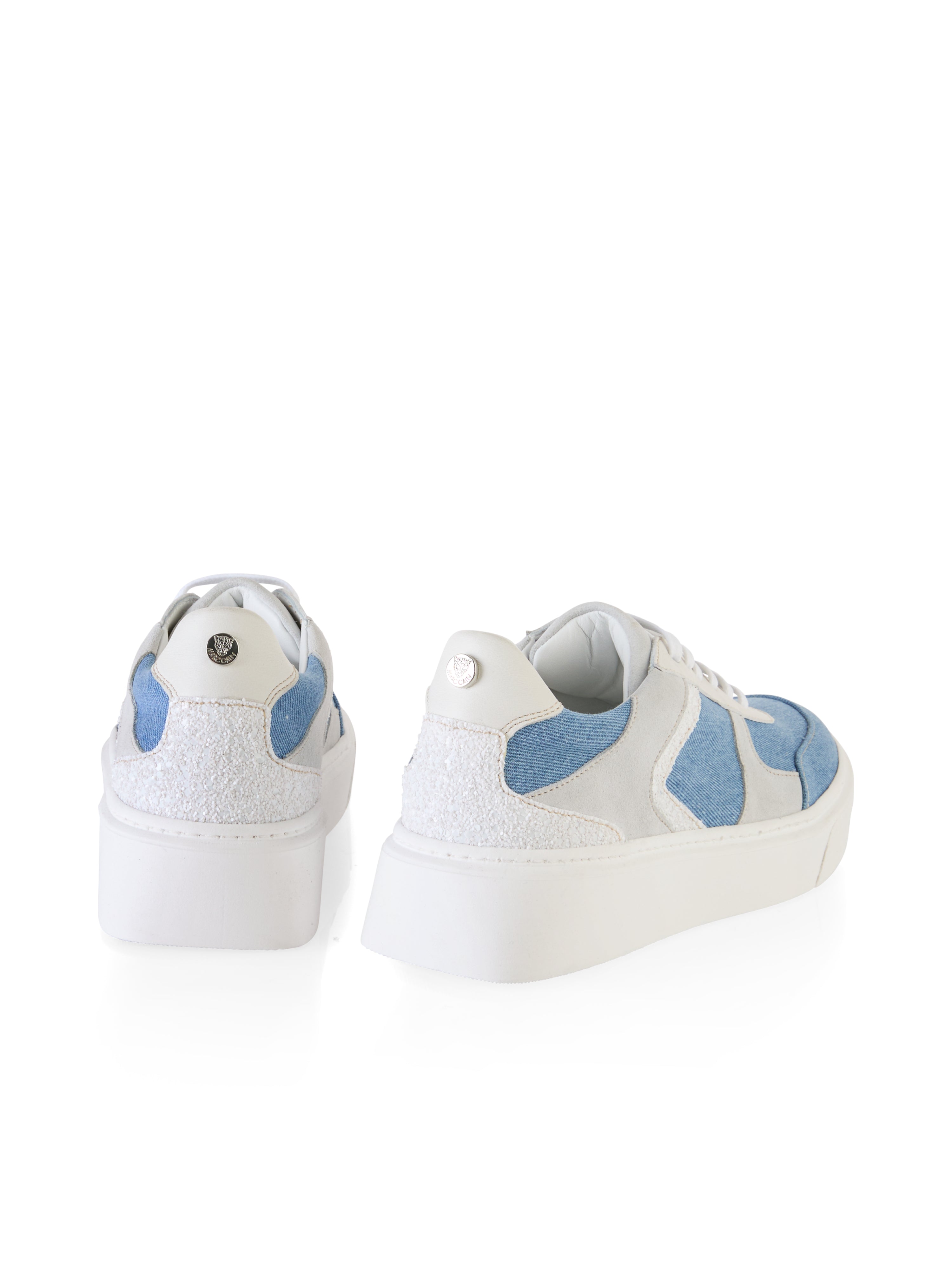 נעלי ספורט עם סוליית פלטרפומההרכב: 41% עור, 38% כותנה, 21% סינתטיגובה העקב: 35 מ"מ