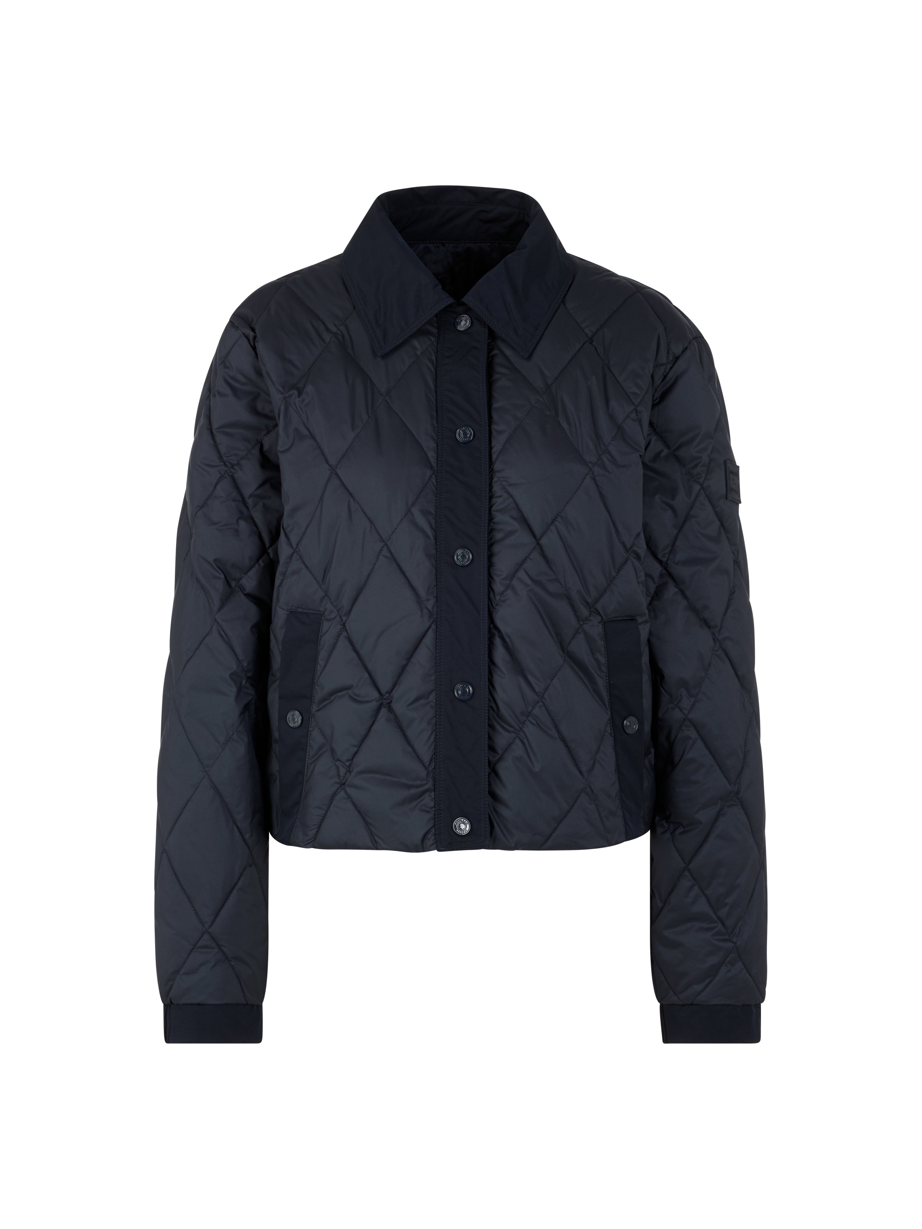 ז'קט מרופד קצר עם כיסי צדהרכב: 100% פוליאסטר ממוחזרהדוגמנית בגובה 1.79 ולובשת מידה 3 של מארק קיין