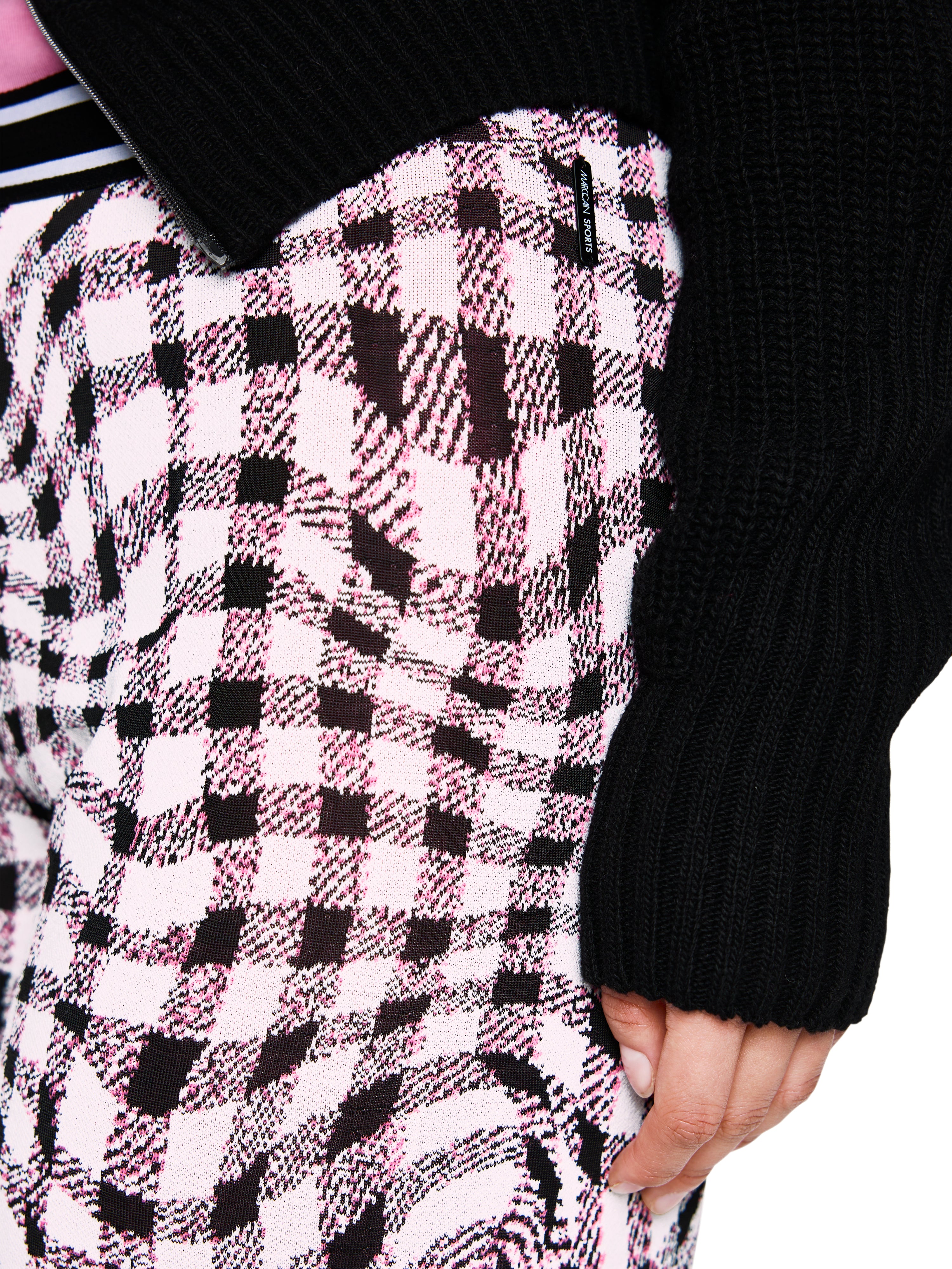 מכנסיים רחבים עם גומי במותניים והדפס משבצותהרכב: 72% ויסקוזה, 16% פוליאסטר, 12% פוליאמידהדוגמנית בגובה 1.79 ולובשת מידה 3 של מארק קיין