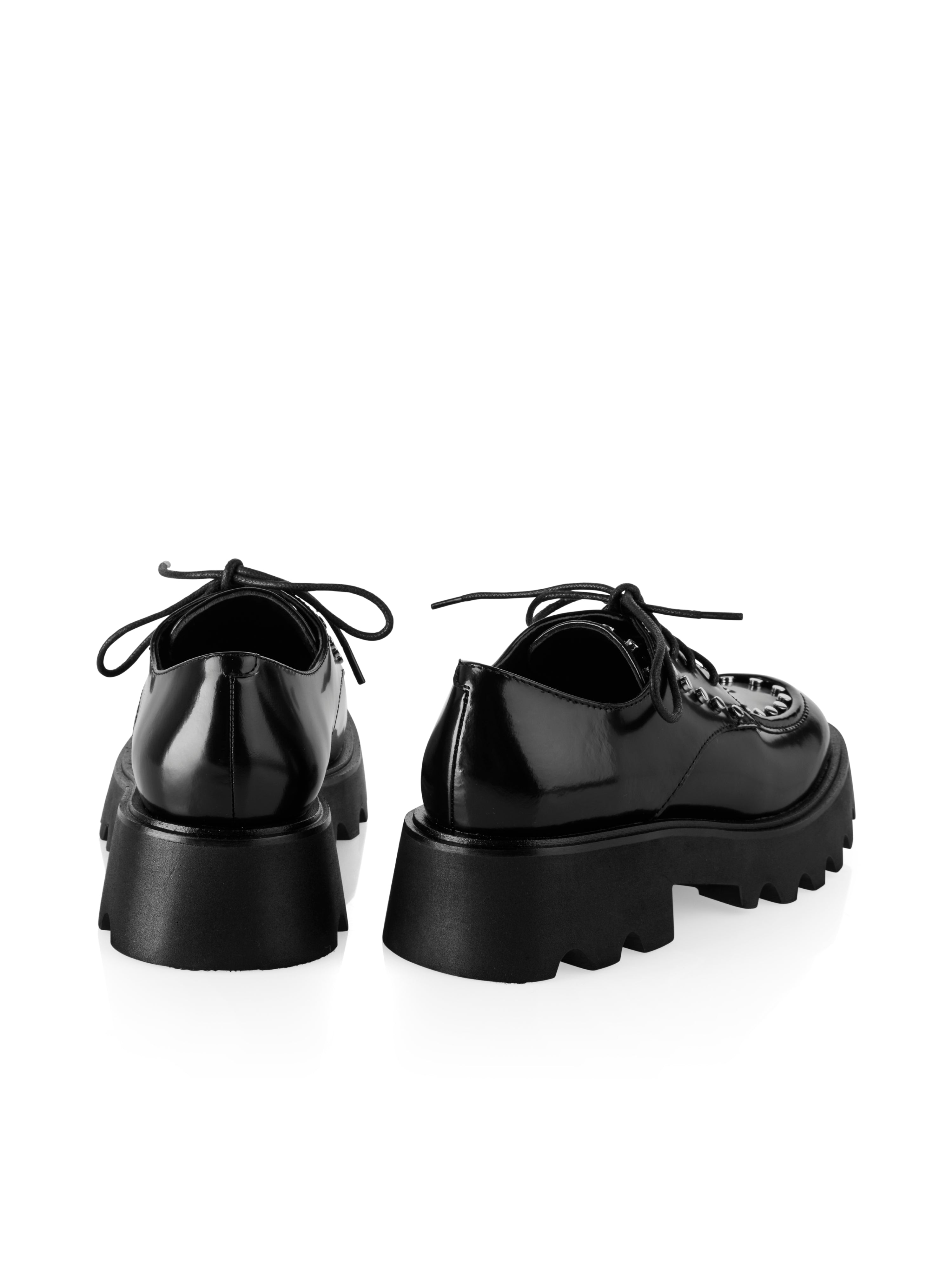 נעלי אוקספורד עם פלטפורמה, ניטים ושרוכיםהרכב: 100% עור