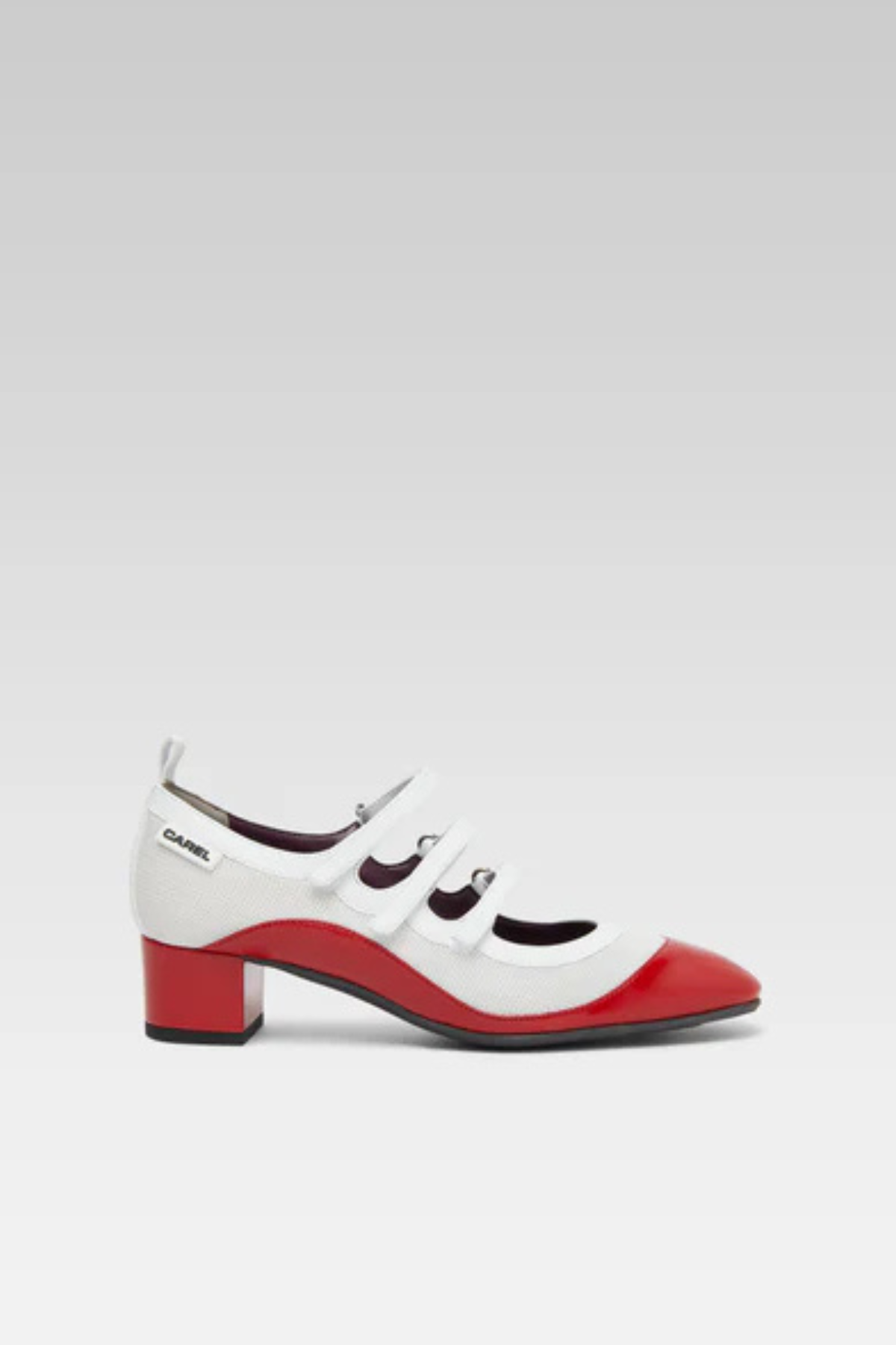 נעלי עקב עם 3 רצועות, בצבע אדום משולב עם רשת לבנה, הרכב: 100% עור אקולוגי עם סוליית גומיגובה העקב: 4 ס"מ