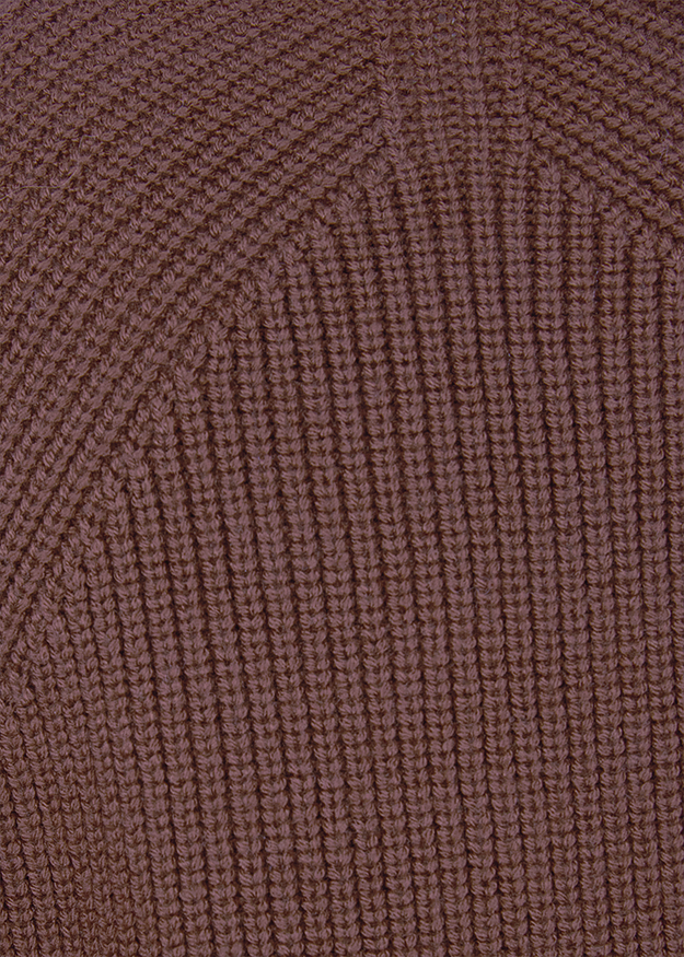 סוודר גולף בגזרת אוברסייזהרכב: 100% צמרהדוגמנית בגובה 1.80 ולובשת מידה 36 אירופאית