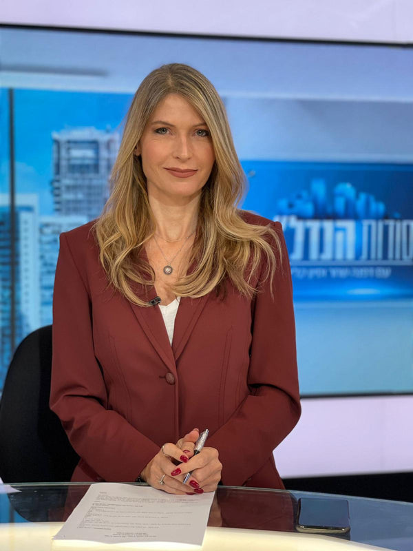 Dafna Shahar - TV Host