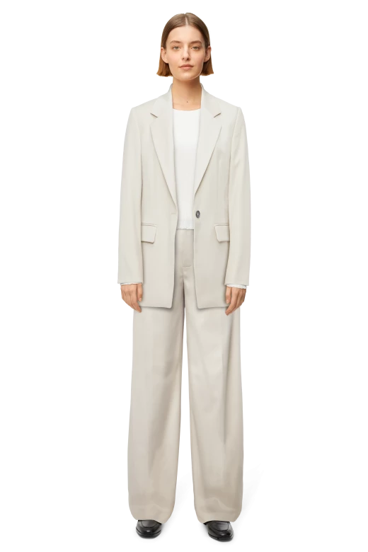 מכנסיים מחוייטים רחביםהרכב: 67% פוליאסטר, 31% ויסקוזה, 2% אלסטןהדוגמנית בגובה 1.78 ולובשת מידה 27 של דרייקורן