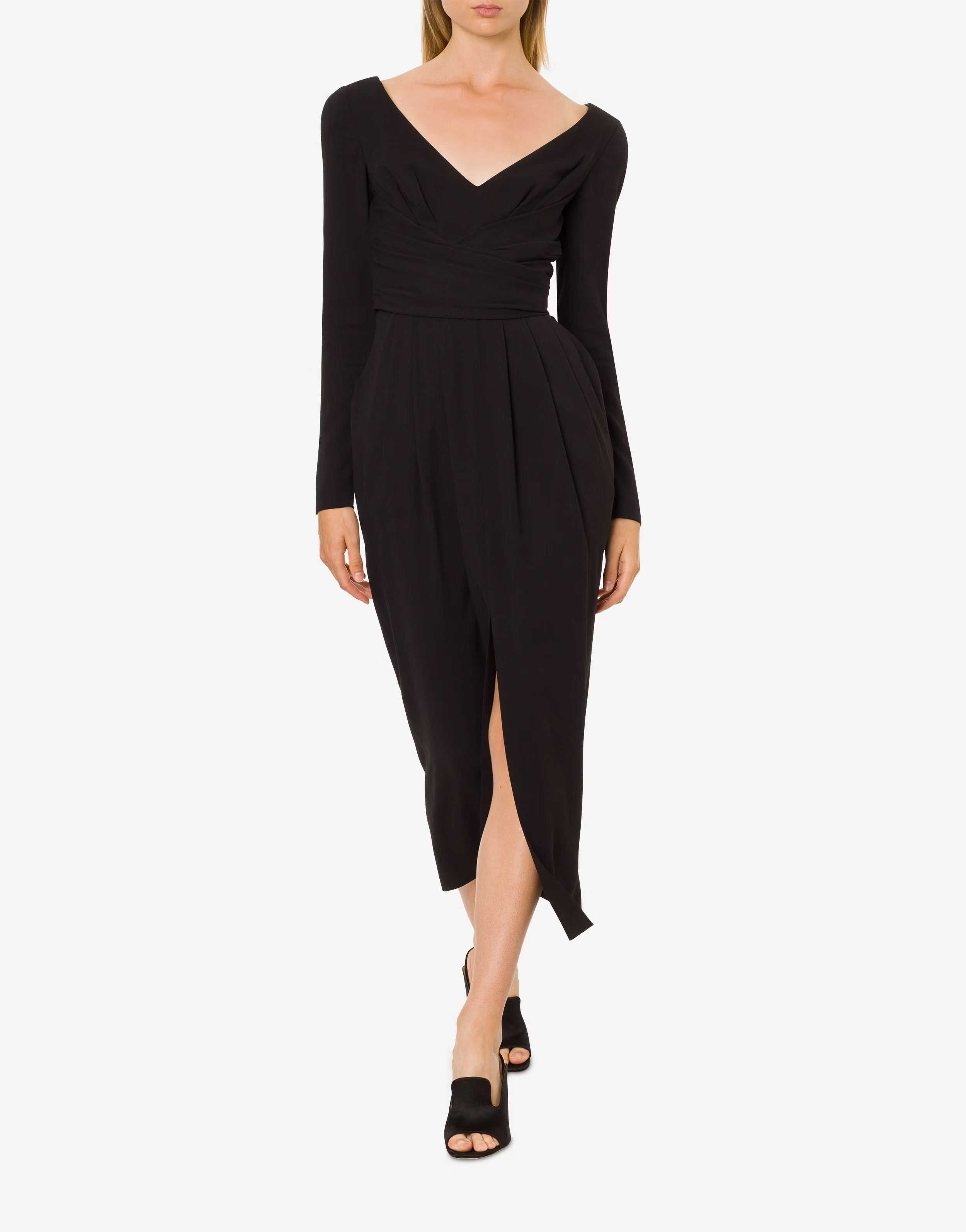 שמלת ערב עם חגורת מותן ושסע קדמיהרכב: 97% ויסקוזה, 3% אלסטןהדוגמנית בגובה 1.78 ולובשת מידה 42 איטלקית