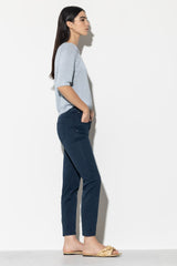 מכנסי ג'ינס סקיני קליליים מכותנה בצבע כחול כהה עם גומי במותן מאחור