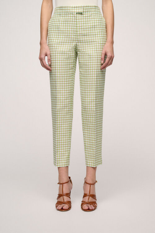 מכנסיים מחוייטים בגזרת סלים פיט עם הדפס משבצותהרכב: 55% פשתן, 45% כותנההדוגמנית בגובה 1.78 ולובשת מידה 42 איטלקית