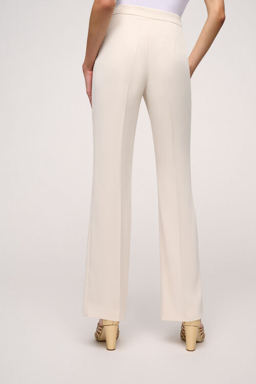 מכנסיים אלגנטיים בגזרה גבוהה הרכב: 100% פוליאסטרהדוגמנית בגובה 1.78 ולובשת מידה 42 איטלקית