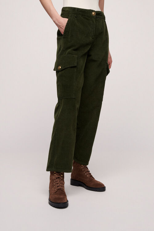 מכנסי קרגו קורדרוי דוגמת צלעות רחבה בירוק זית רגל ישרה אפשרות הידוק אחורי במותן