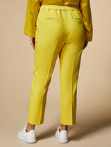 מכנסיים מחוייטים בצבע צהוב רגל ישרה גומי במותן מאחור