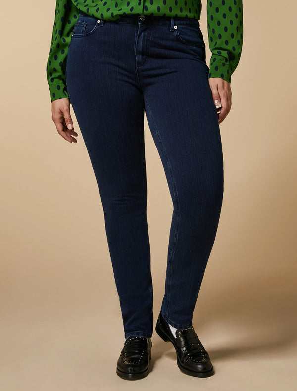ג'ינס כחול נייבי עם אפקט פוש-אפ בגזרת סלים פיט