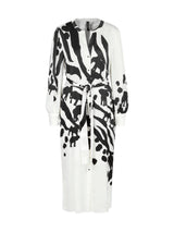 שמלת מידי מכופתרת 100% ויסקוזה בהדפס שחור לבן עם חגורה שרוול ארוך