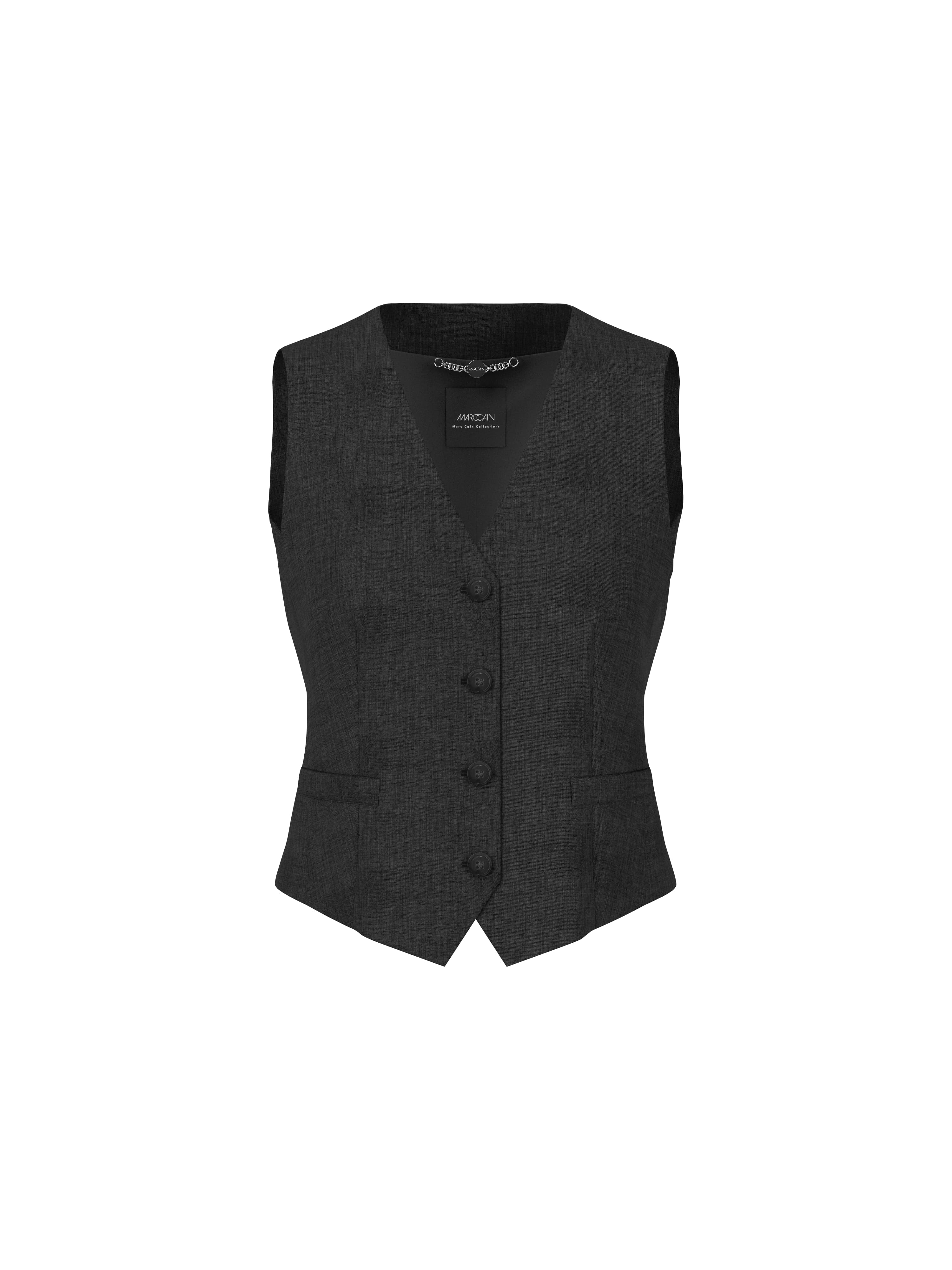 אפוד מחויט כולל מפתח V, כפתורים לכל האורך וחגורה אחורית מתכווננת להתאמה מושלמת למותן, בגוון אפור כהההרכב: 48% ויסקוזה, 48% פוליאסטר (ממוחזר), 4% אלסטןהדוגמנית בגובה 1.79 ולובשת מידה 3 של מארק קיין