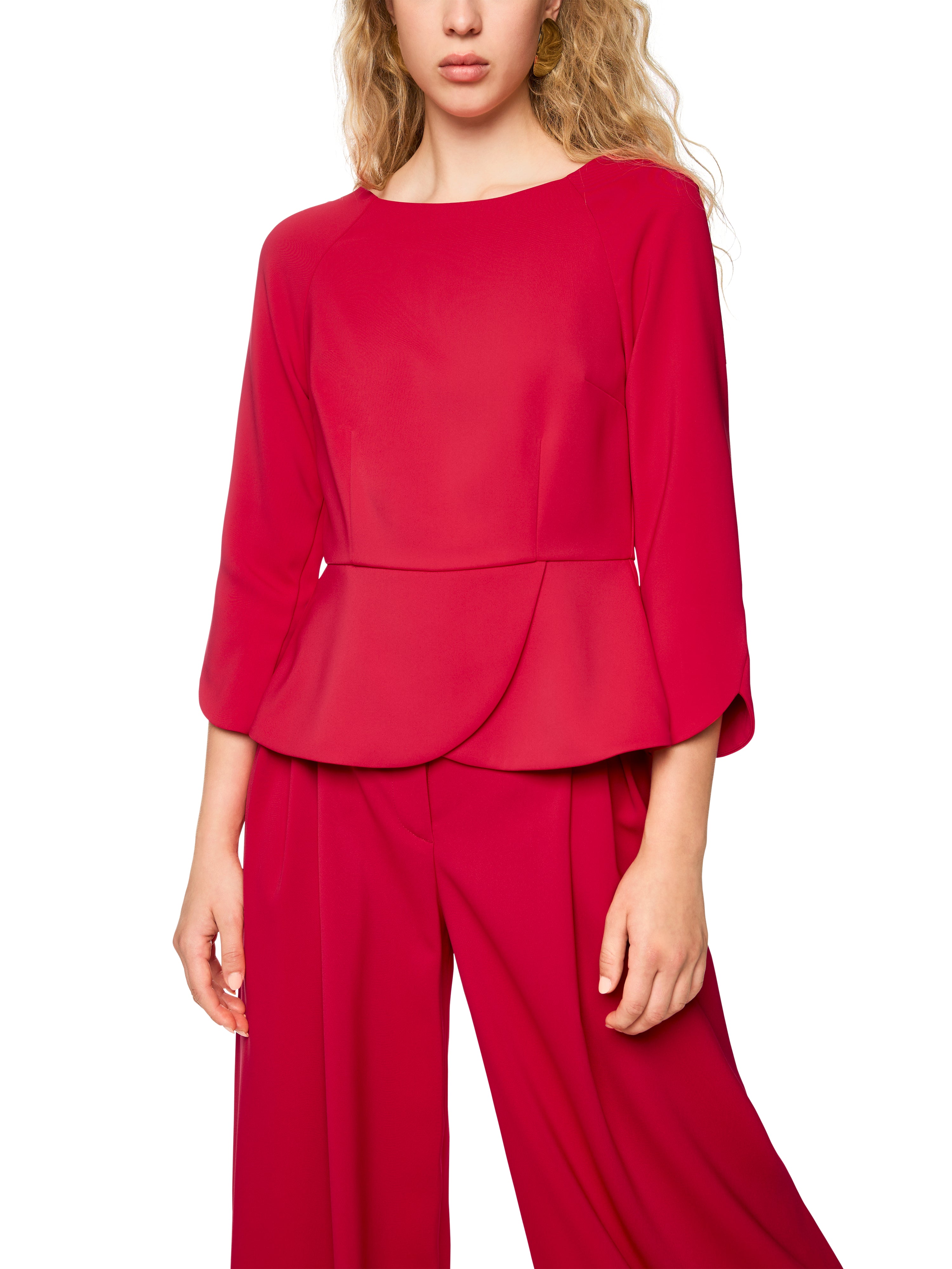 חולצה אלגנטית עם רוכסן אחורי באורך מלאהרכב: 97% פוליאסטר, 3% אלסטןהדוגמנית בגובה 1.79 ולובשת מידה 3 של מארק קיין