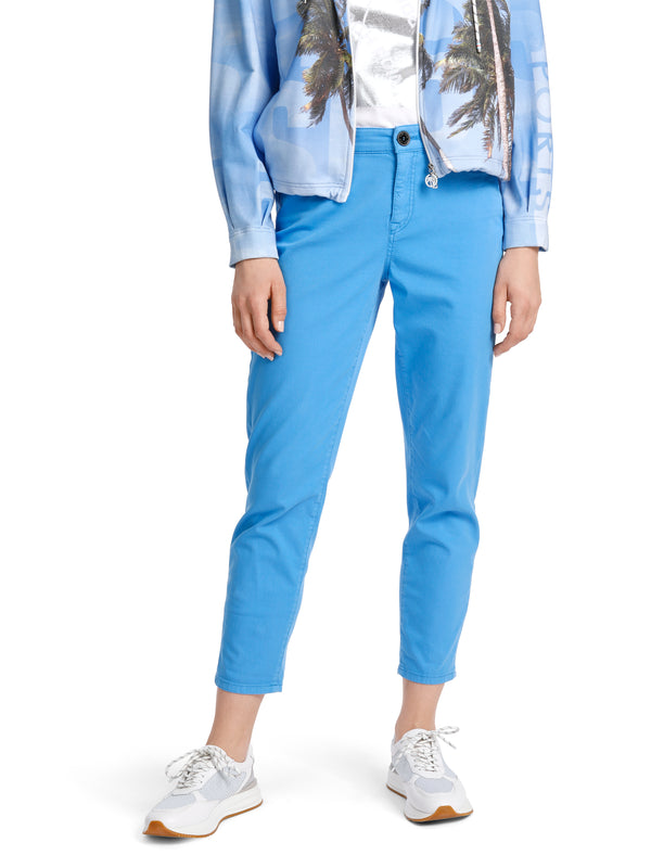 מכנסי כותנה אלסטיים בצבע כחול שמיים דגם RAIPUR רגל צרה