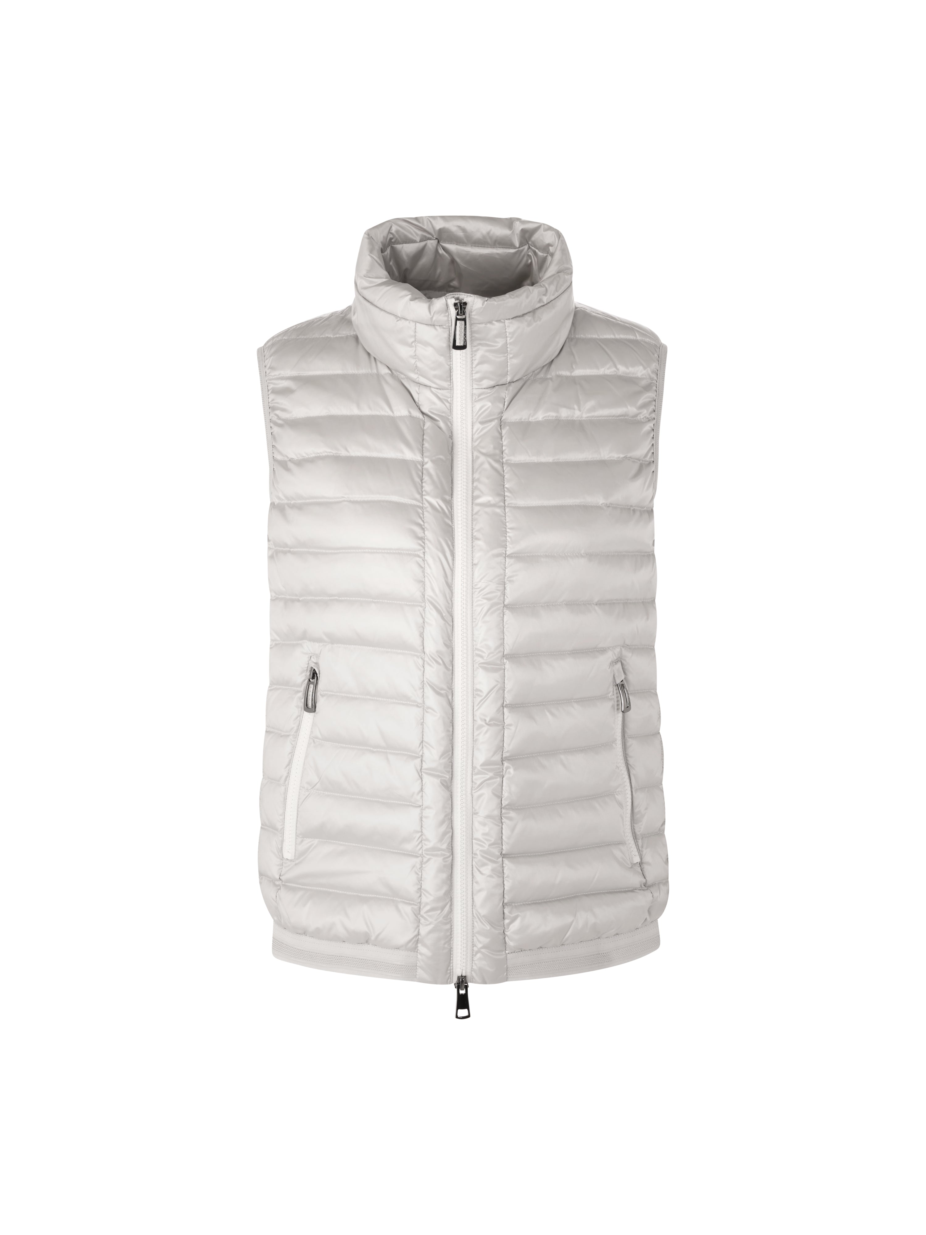 ווסט פוך גזרה צמודה עם רוכסן דו-כיווני וכיסים הרכב: 59% פוליאסטר, 41% פוליאמידהדוגמנית בגובה 1.79 ולובשת מידה 3 של מארק קיין