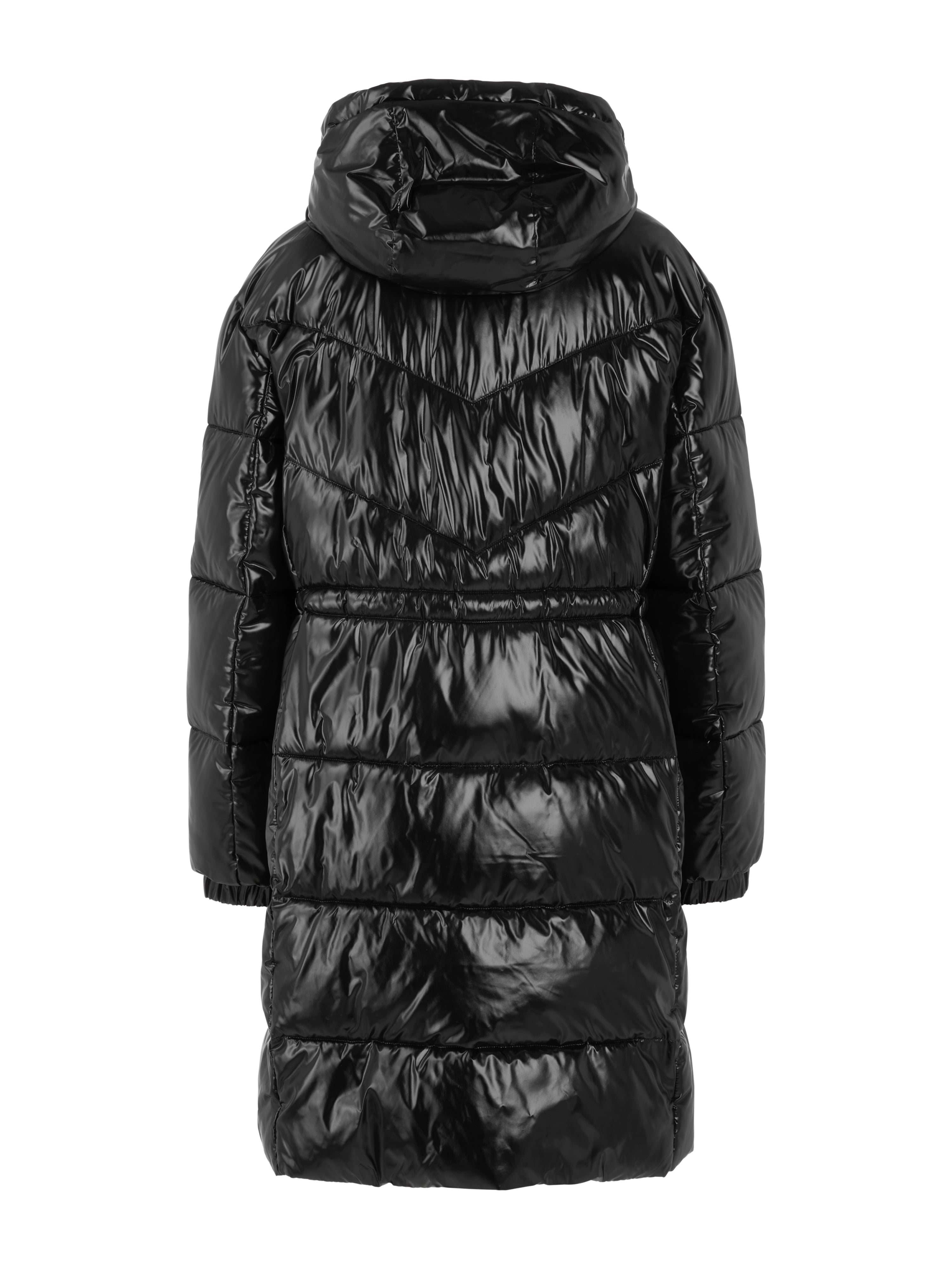 מעיל שחור עם מראה מבריק, קפוצ’ון ופנים עם הדפס נמרמעיל עם גזרה ישרה וחגורת קשירה למותןהרכב בד: 100% פוליאמיד ממוחזר עם מילוי פוליאסטר ממוחזרהדוגמנית בגובה 1.79 ולובשת מידה 3 של מארק קיין 