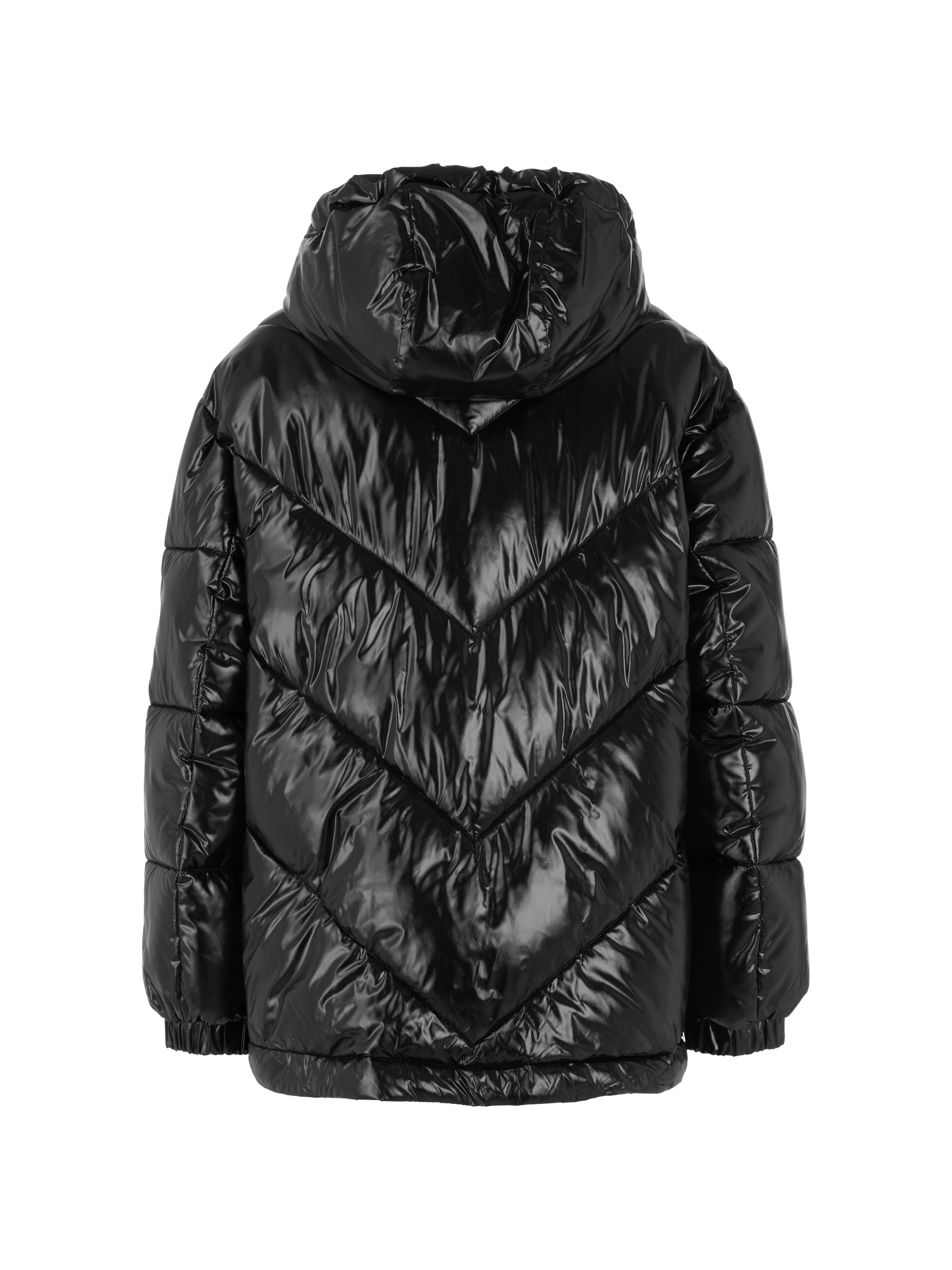 מעיל שחור בגזרה רחבה עם קפוצ'ון וכיסים עם רוכסןסגירה ברוכסן דו-כיווניהרכב בד: 100% פוליאמיד ממוחזר עם מילוי פוליאסטר ממוחזרהדוגמנית בגובה 1.79 ולובשת מידה 3 של מארק קיין 