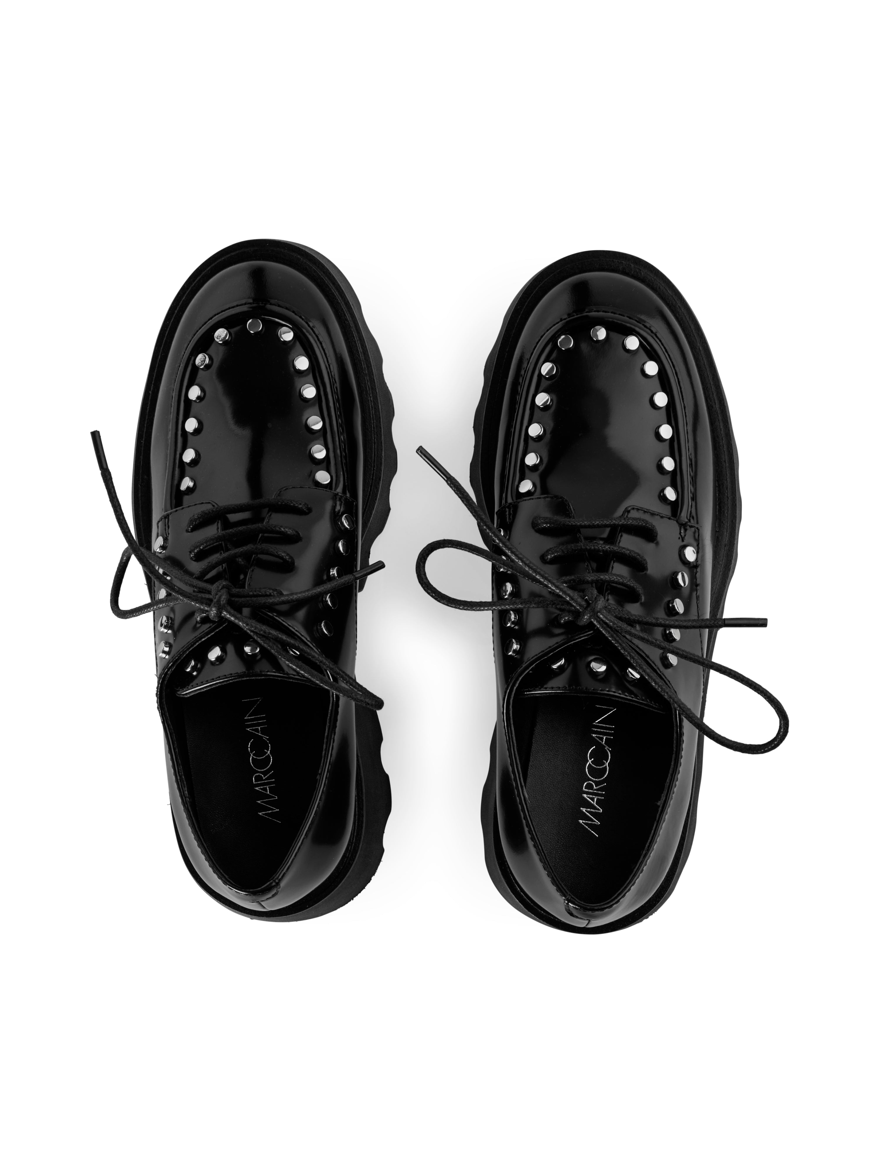 נעלי אוקספורד עם פלטפורמה, ניטים ושרוכיםהרכב: 100% עור