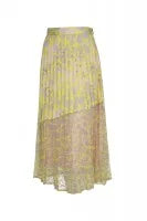 חצאית מידי בגזרת פליסה הרכב: 100% ויסקוזההדוגמנית בגובה 1.78 ולובשת מידה 36 אירופאית