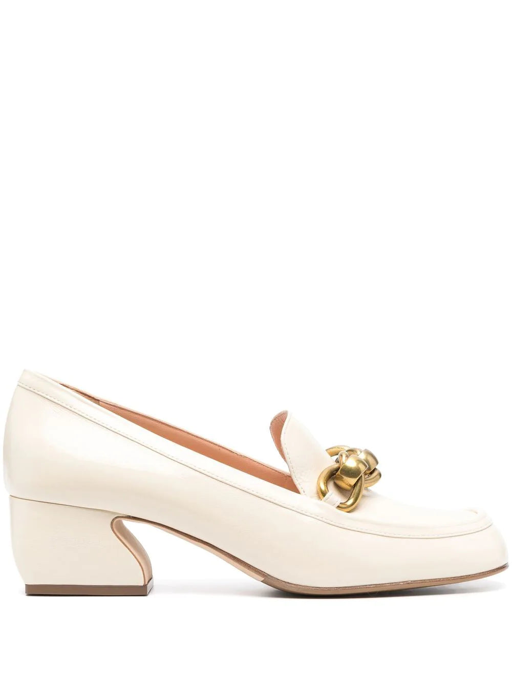 נעלי עקב לאופר עם עיטור של לולאות זהבהרכב: 100% עור; סוליה: 100% עור + 100% גומיגובה עקב: 4.5 ס"מ