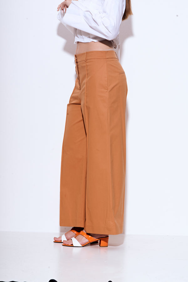 מכנסי מחוייטים בצבע קאמל משילוב כותנה רגל רחבה