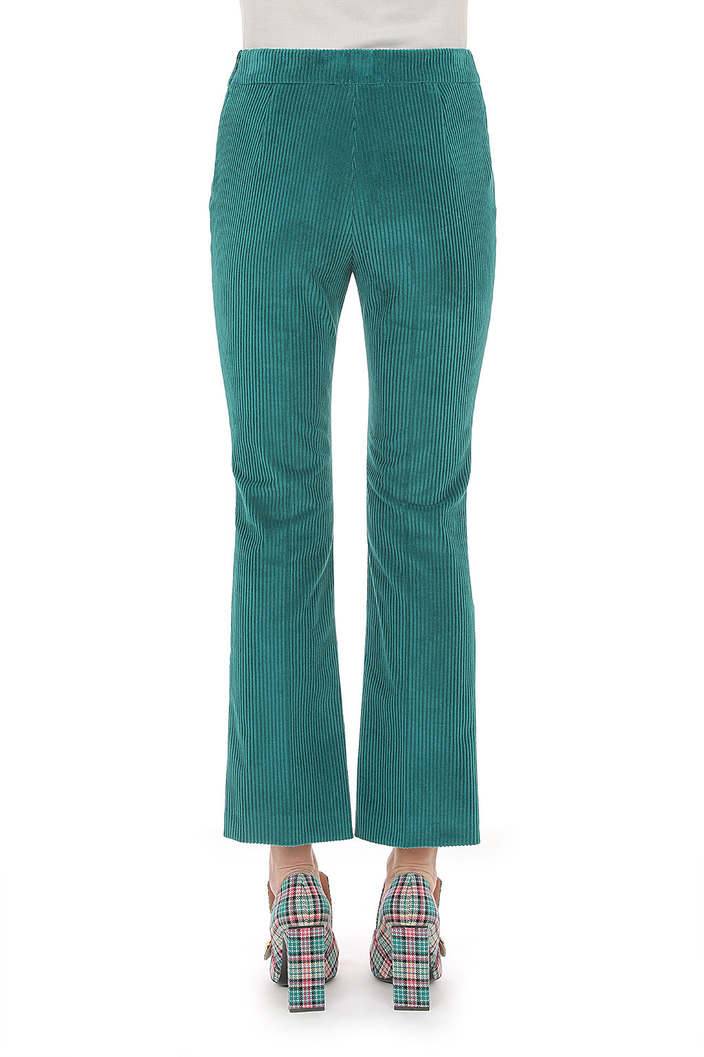 מכנסיים עם סיומת מתרחבת וריצרץ' בצד מקולקציית Boutique MOSCHINO הרכב: 100% כותנההדוגמנית בגובה 1.78 ולובשת מידה 40 איטלקית