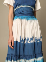 חצאית מעטפת מידי רחבה טאי דאי בצבעי תכלת כחול ולבן