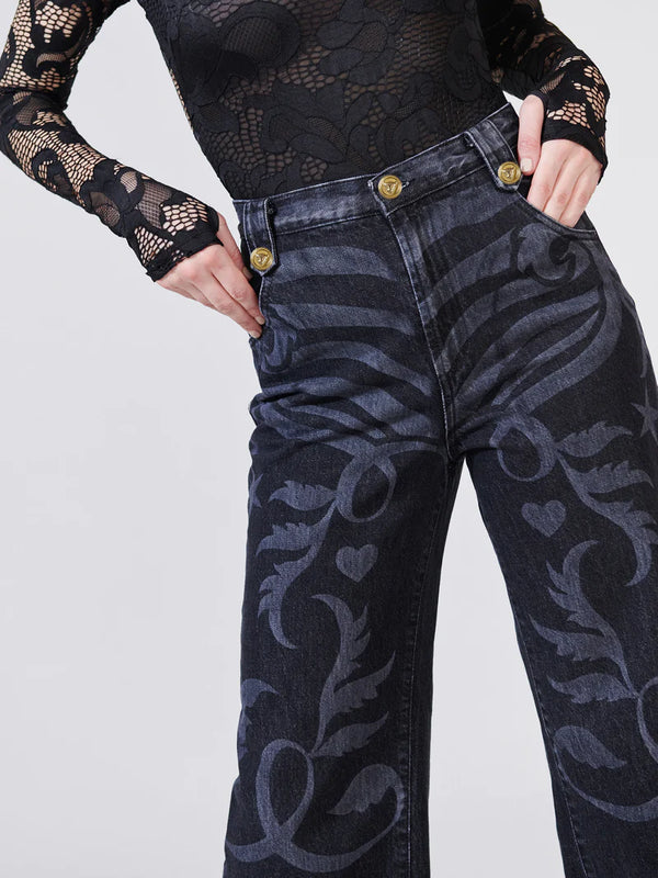 ג'ינס שחור בגזרה גבוהה עם הדפס לייזר רגל רחבה