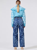 ג'ינס כחול בגזרה גבוהה עם הדפס לייזר רגל רחבה